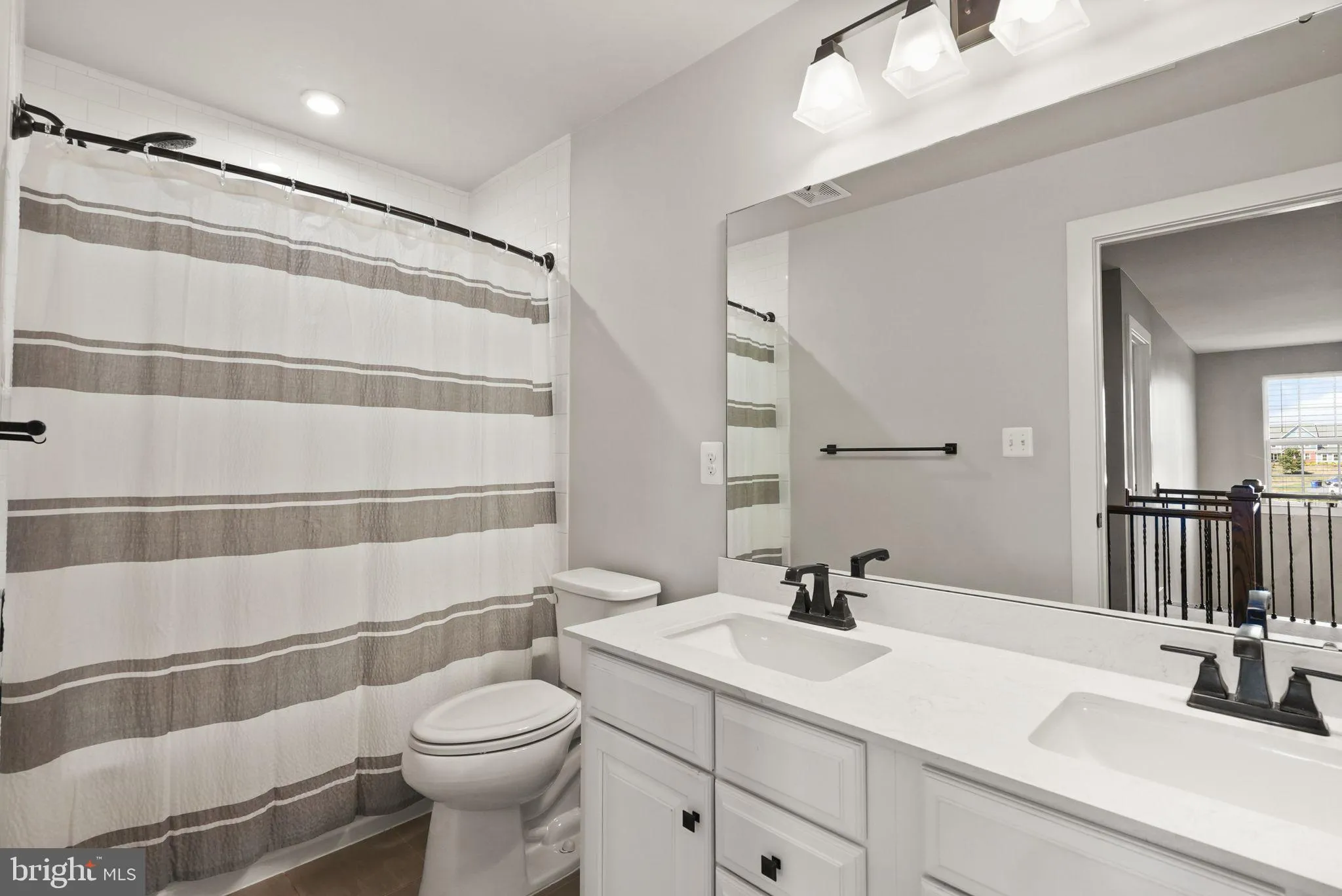 Nokesville, Virginia 20181, United States, 4 Bedrooms Bedrooms, ,4 BathroomsBathrooms,Residential,Active,203335