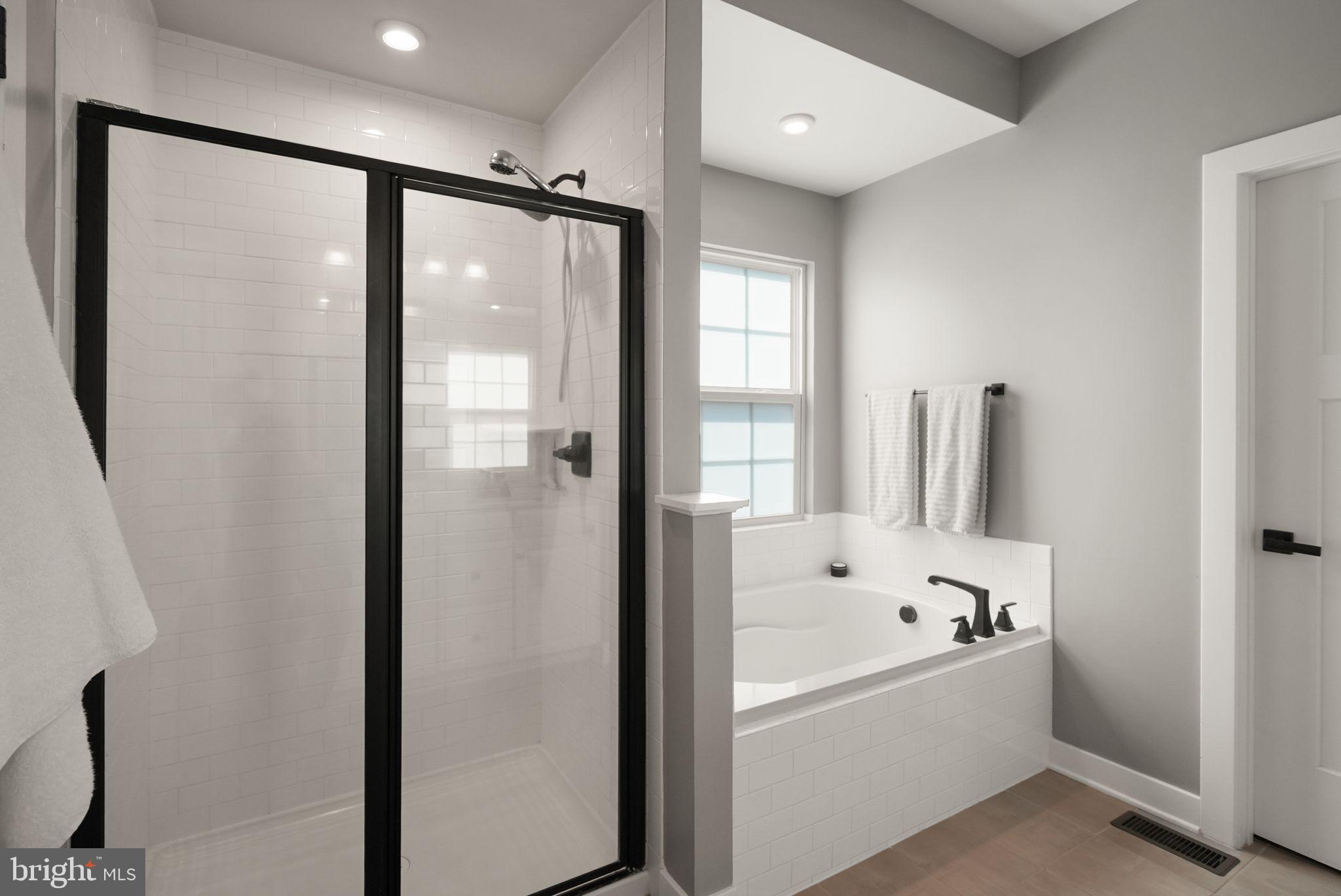 PARX ESTATES - Residential