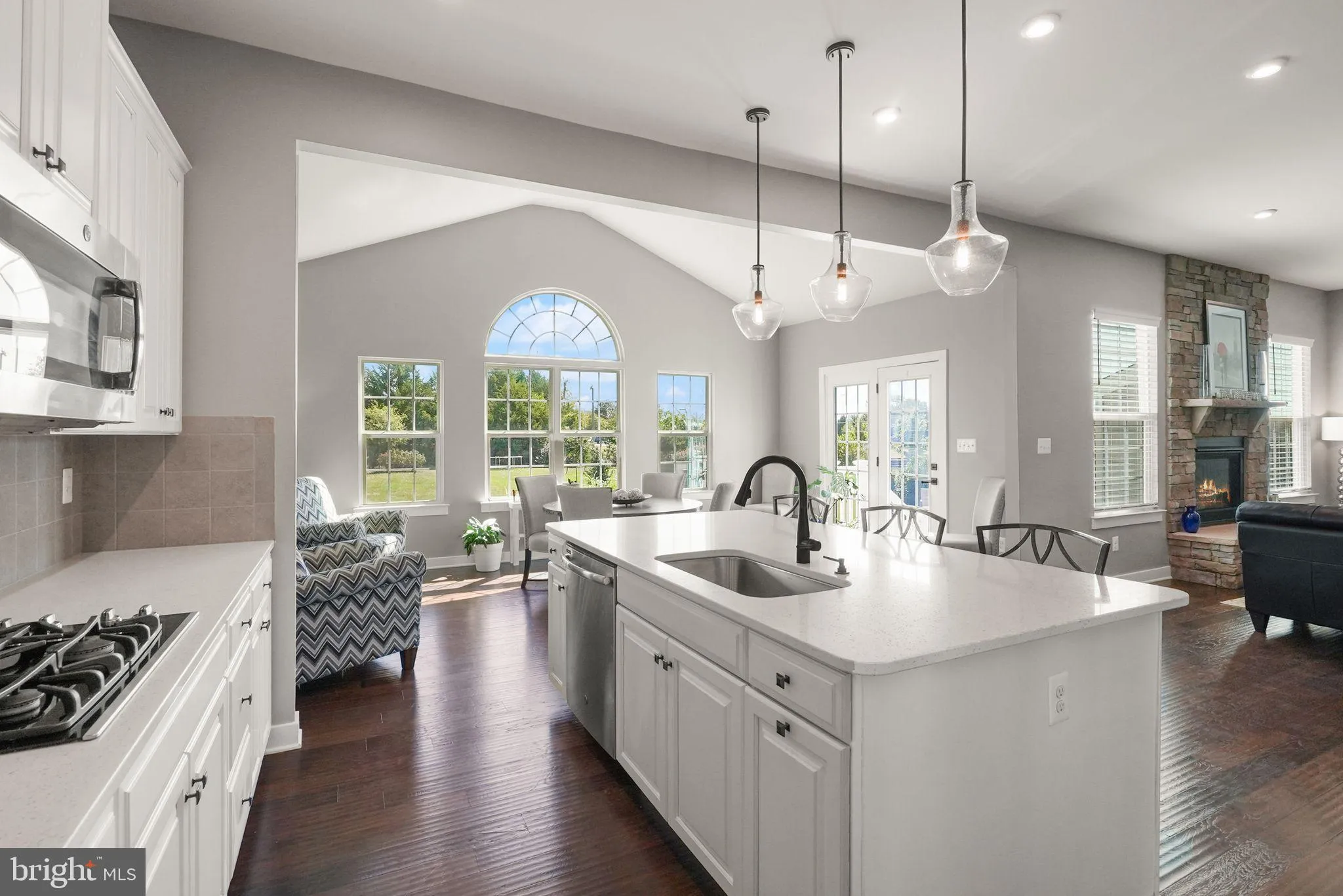 Nokesville, Virginia 20181, United States, 4 Bedrooms Bedrooms, ,4 BathroomsBathrooms,Residential,Active,203335