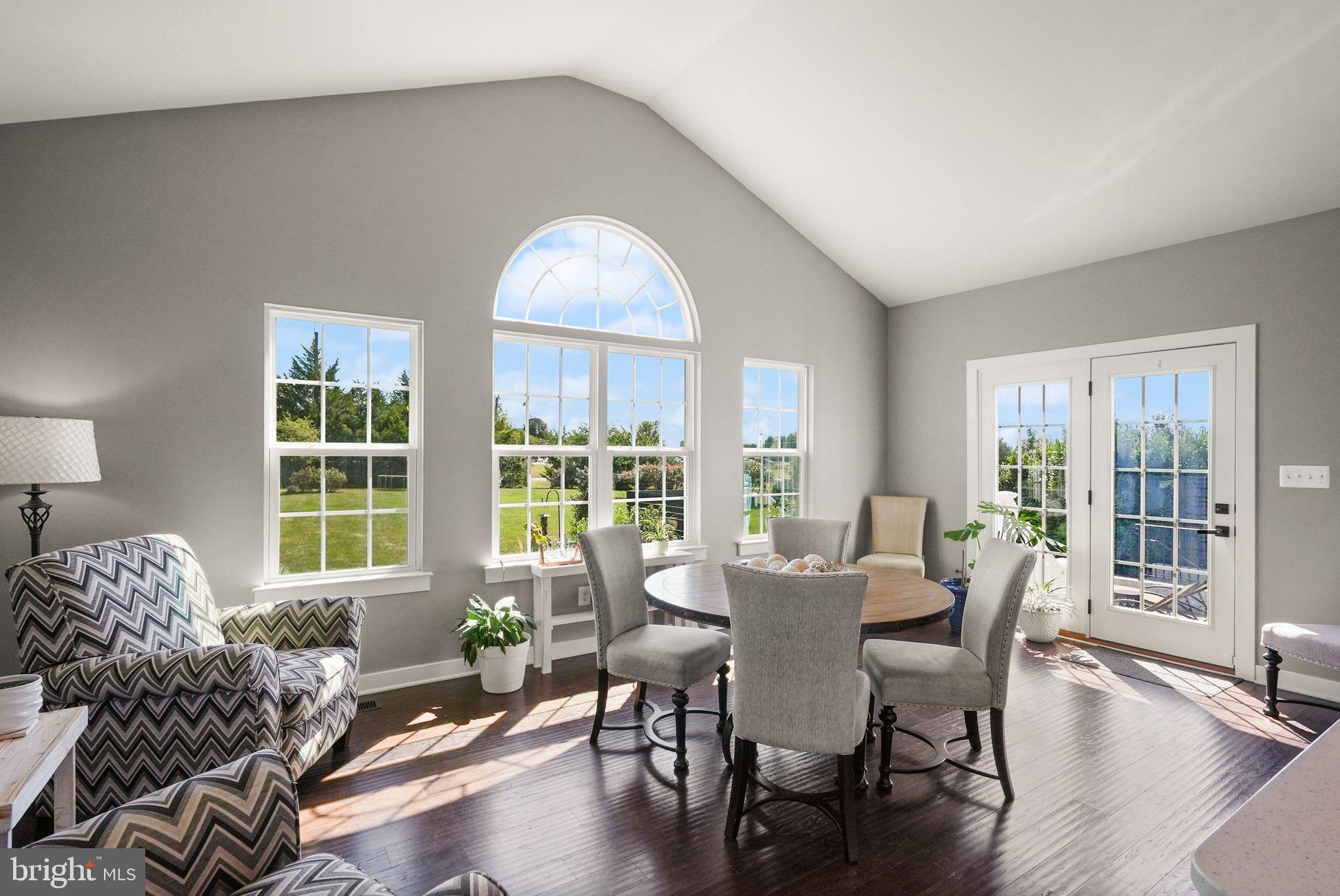 PARX ESTATES - Residential