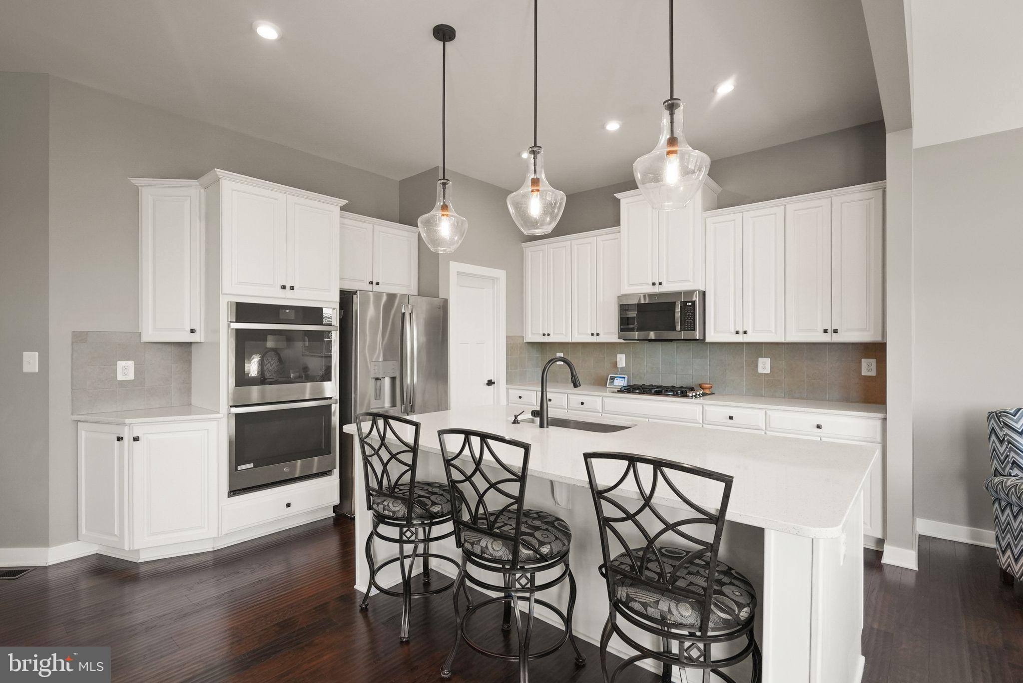 PARX ESTATES - Residential