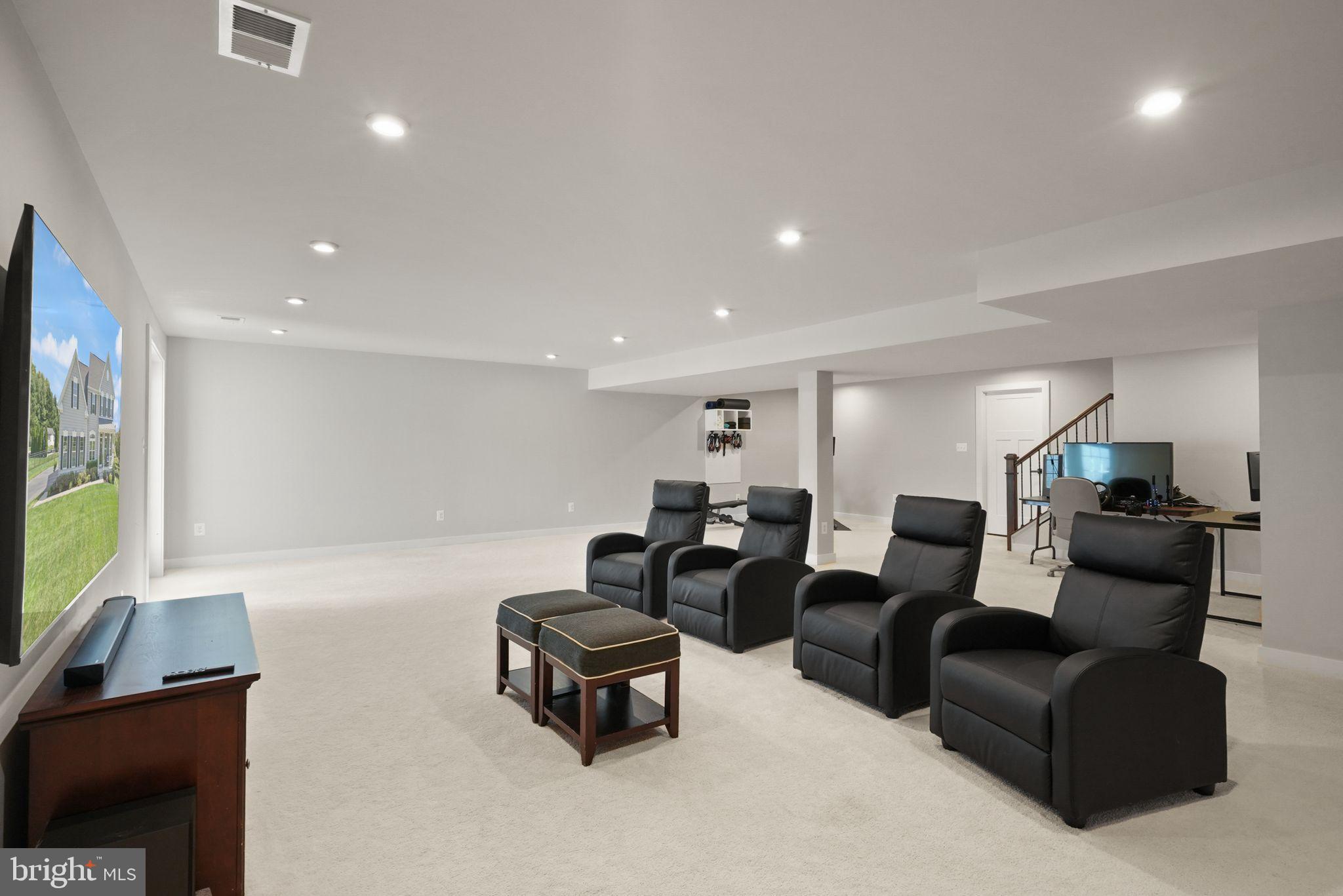 PARX ESTATES - Residential