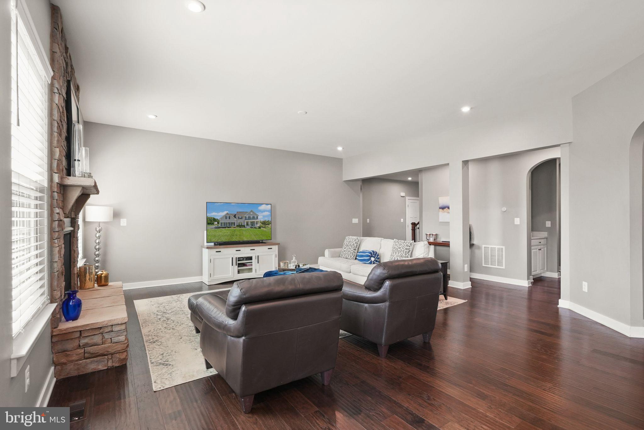 PARX ESTATES - Residential