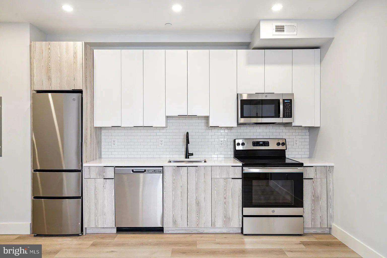 POWELTON VILLAGE - Residential Lease