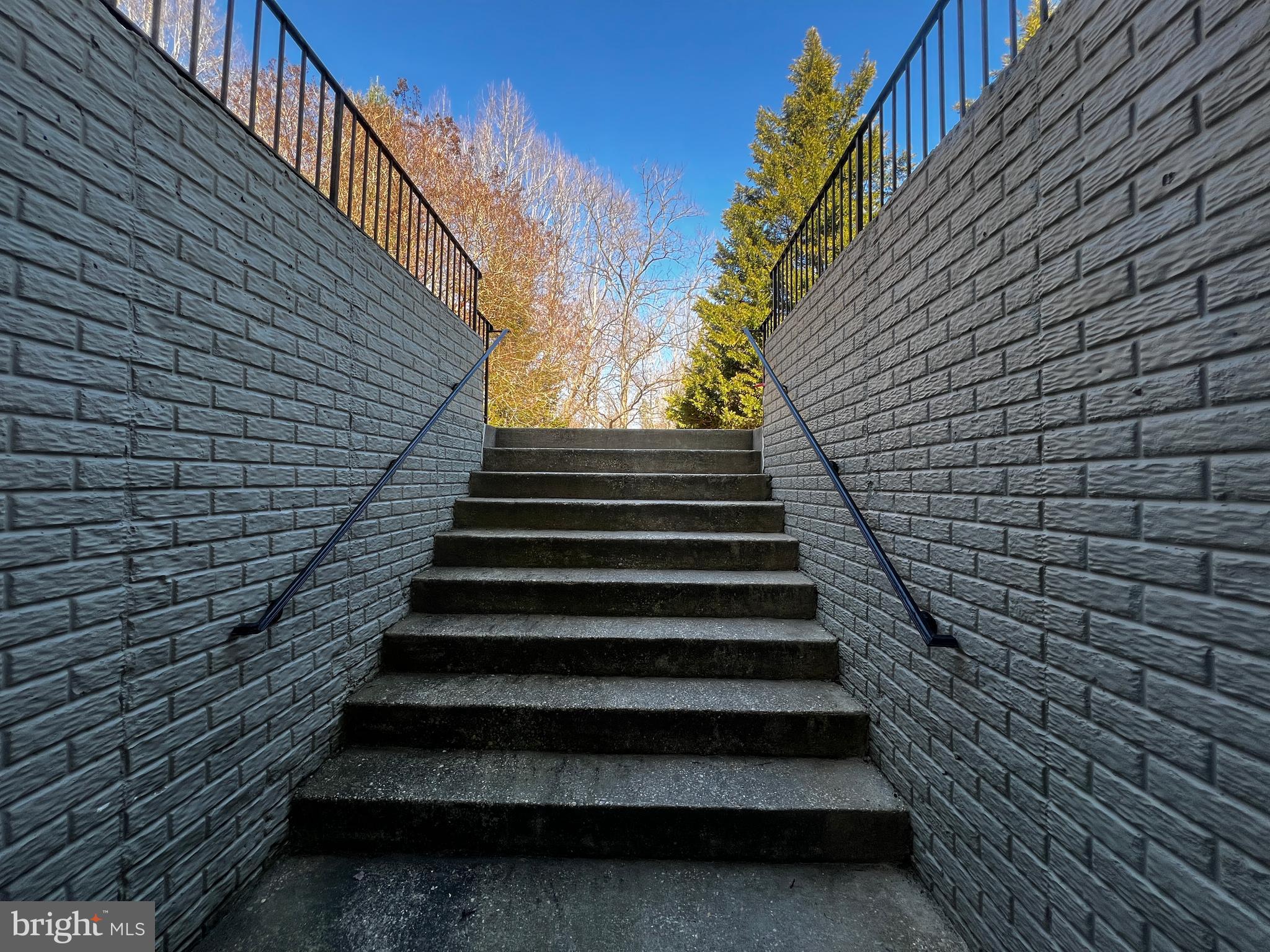 MARLBORO MANOR-PLAT 1> - Residential