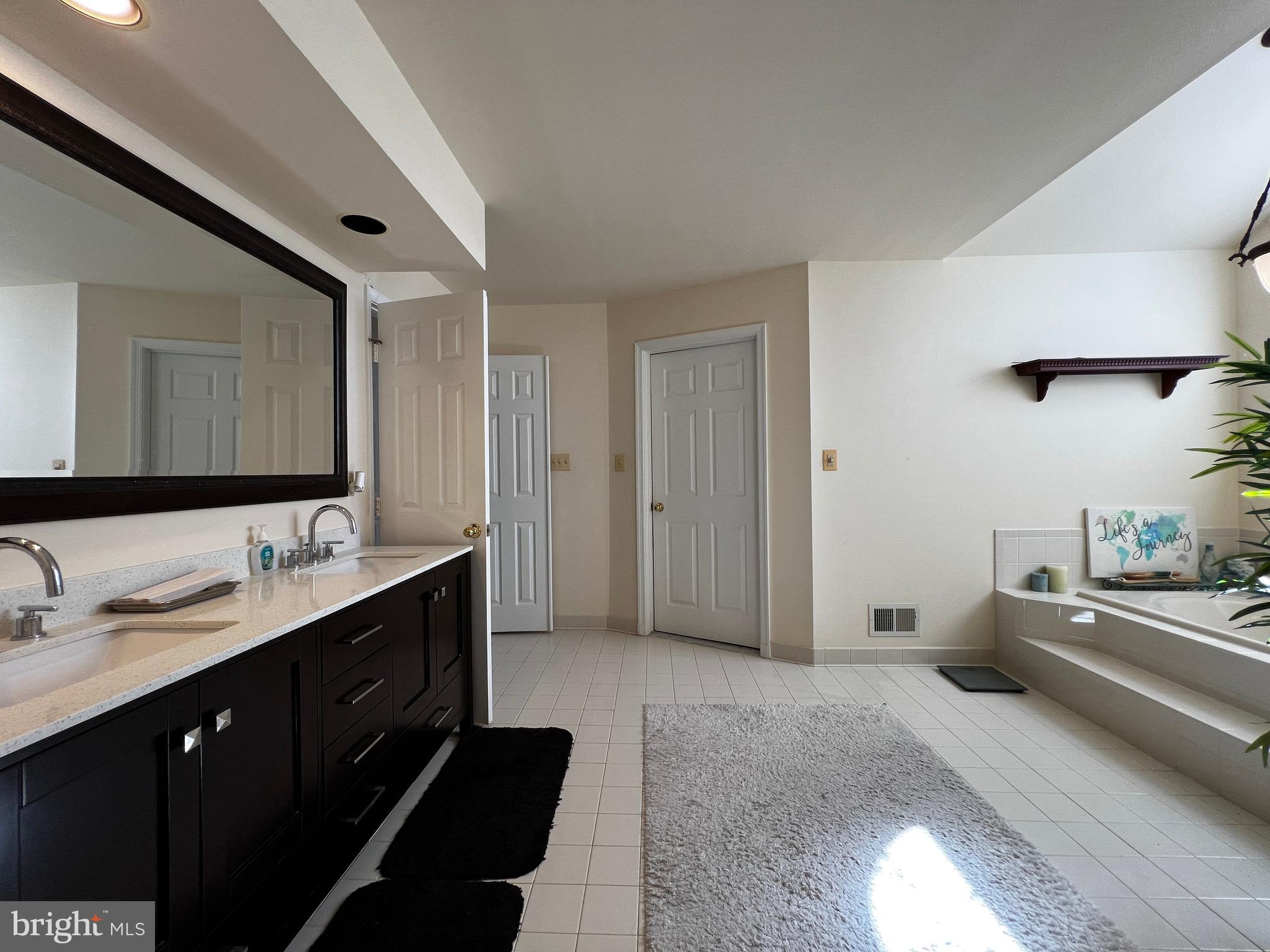 MARLBORO MANOR-PLAT 1> - Residential