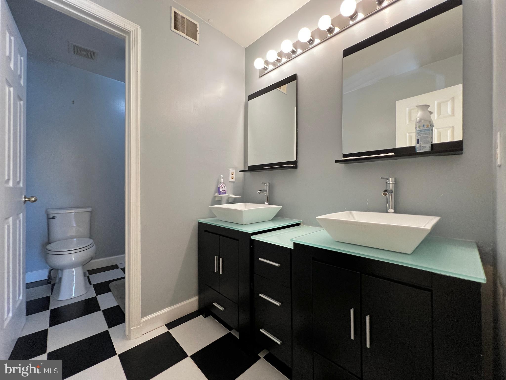 MARLBORO MANOR-PLAT 1> - Residential