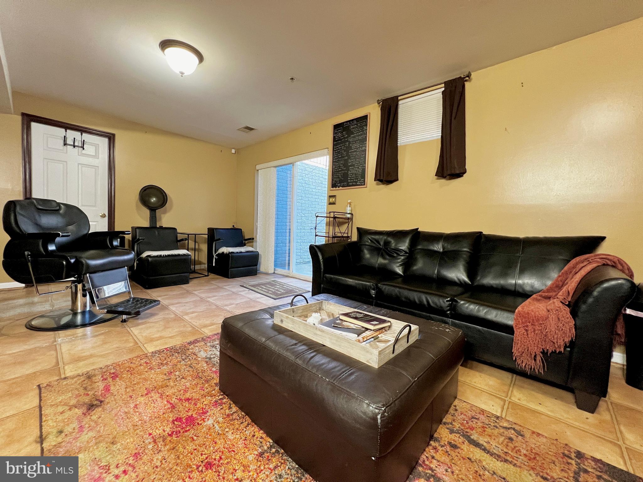 MARLBORO MANOR-PLAT 1> - Residential