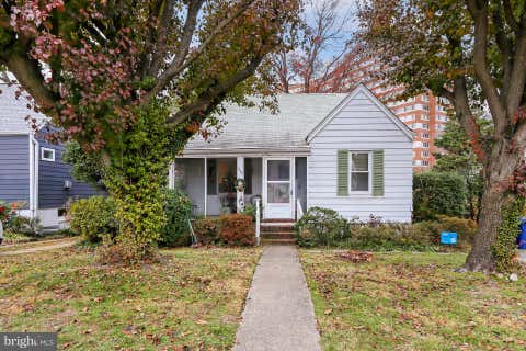 Photo of 1025 16th Street S, ARLINGTON, VA 22202 (MLS # VAAR2077300)