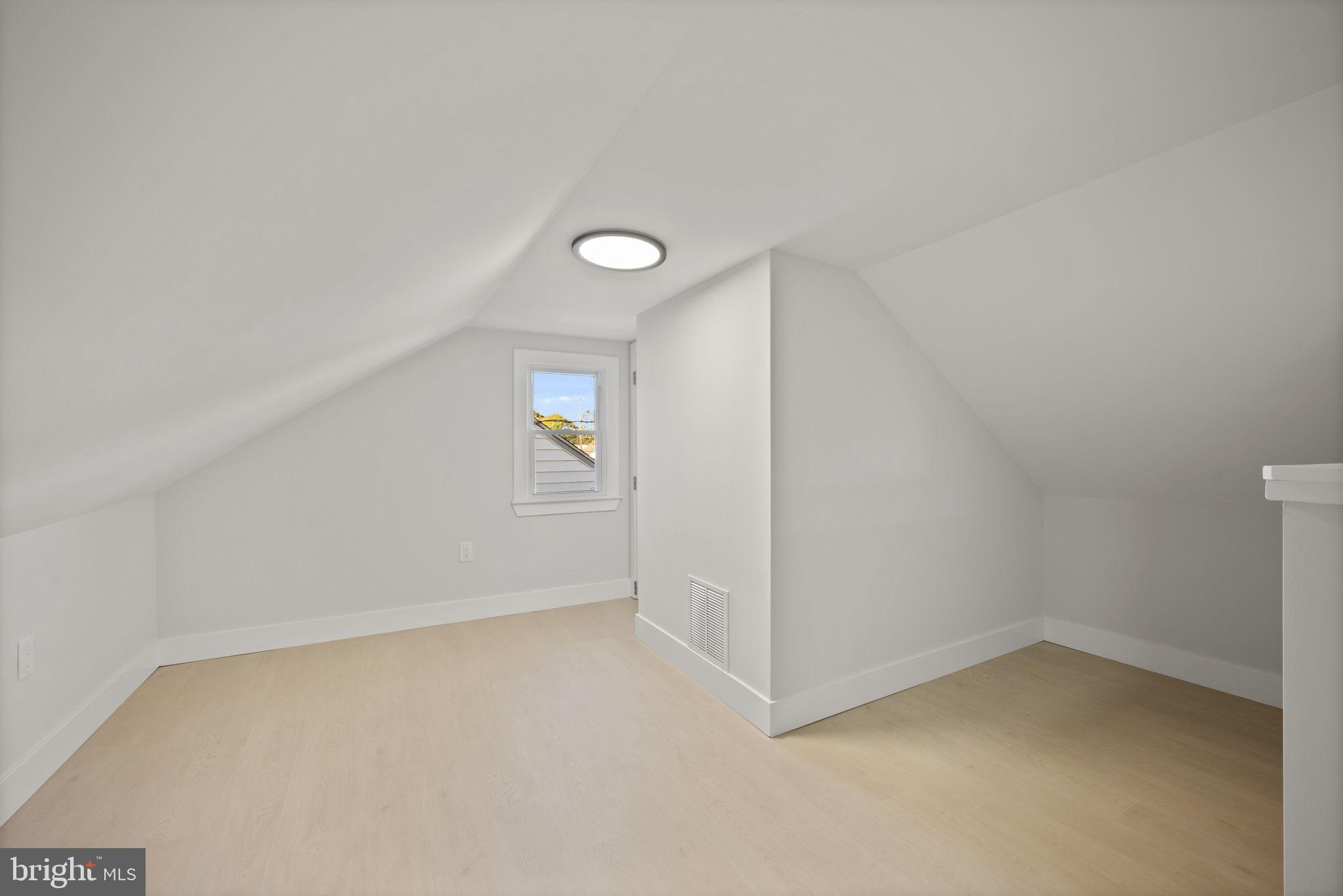 MARTINDALE - Residential Lease