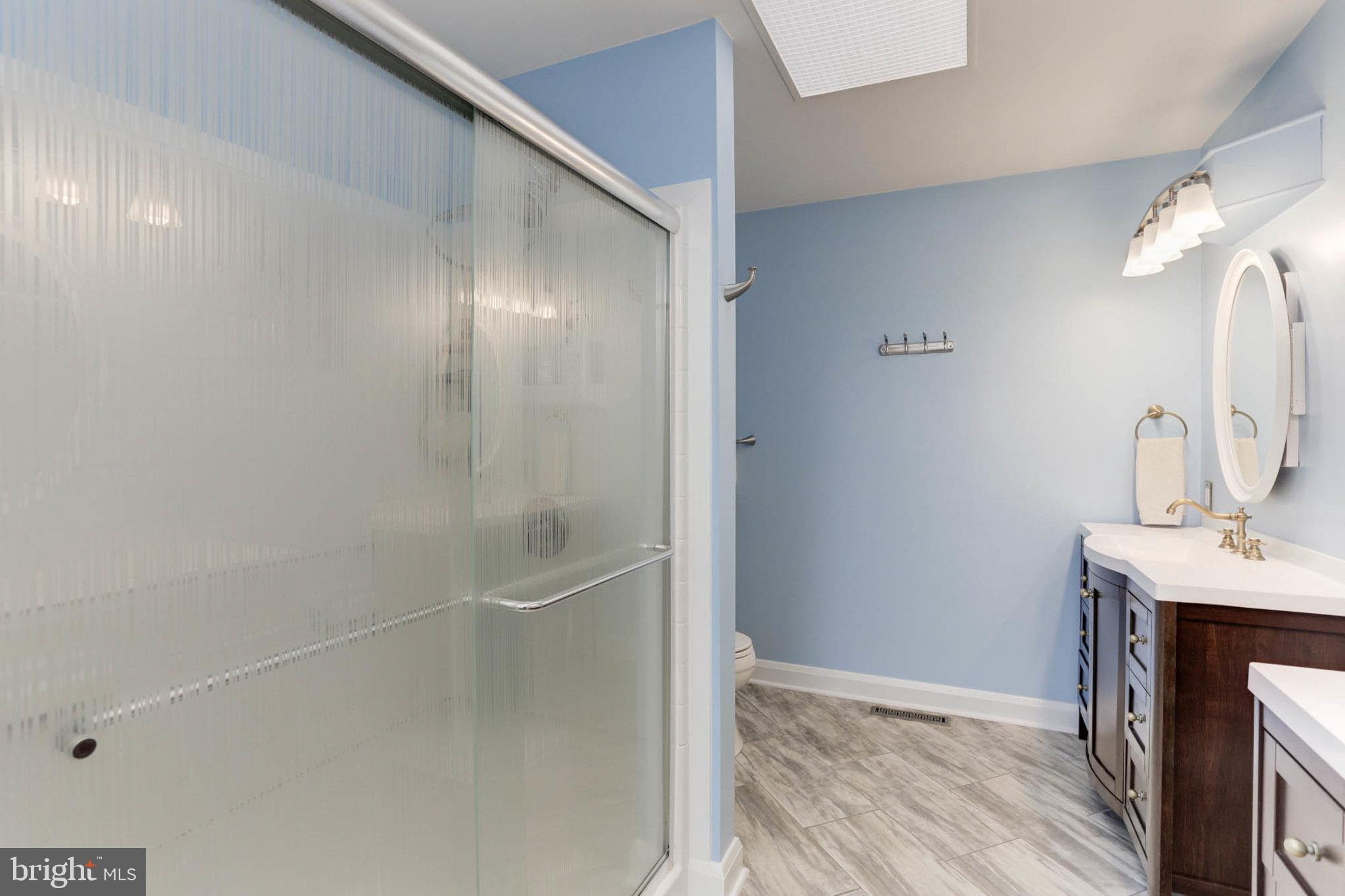 NOB HILL ESTATES - Residential