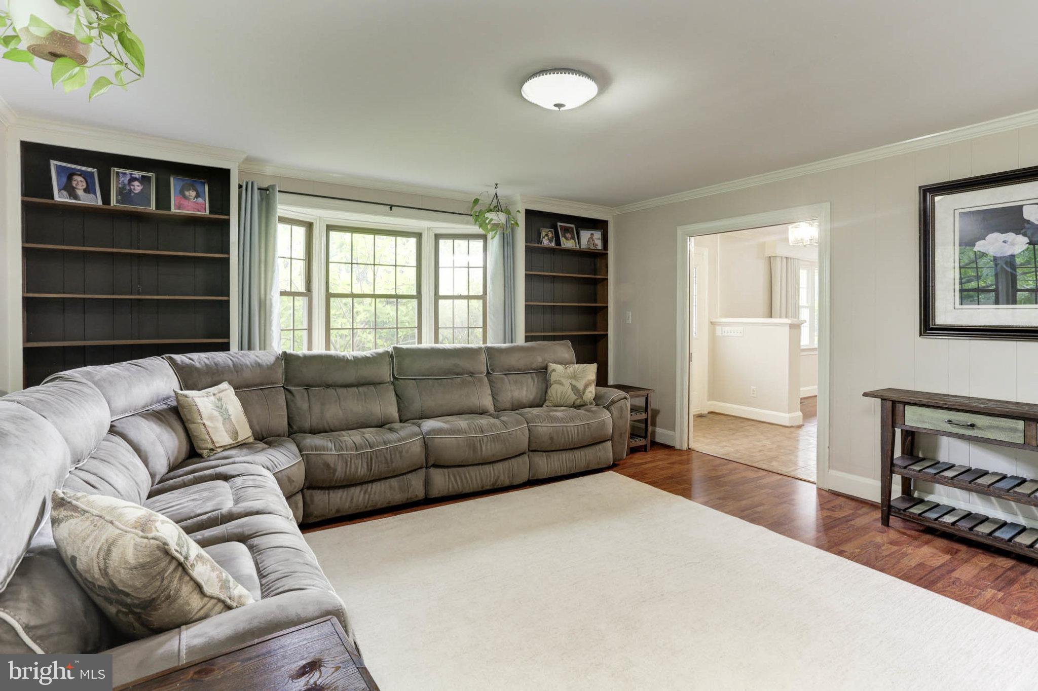 NOB HILL ESTATES - Residential