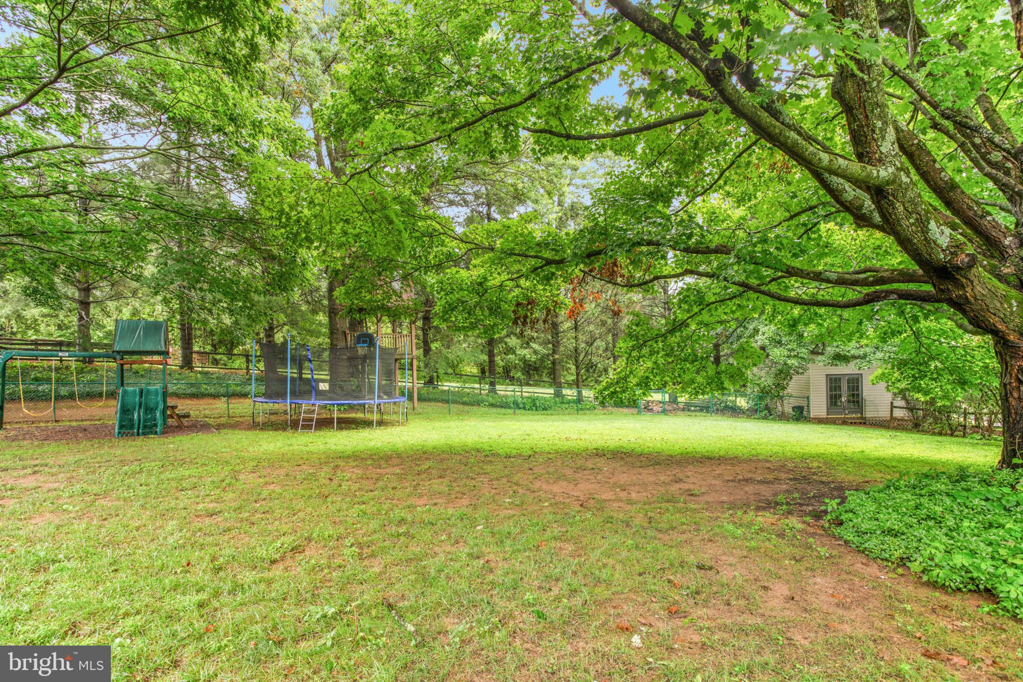 NOB HILL ESTATES - Residential