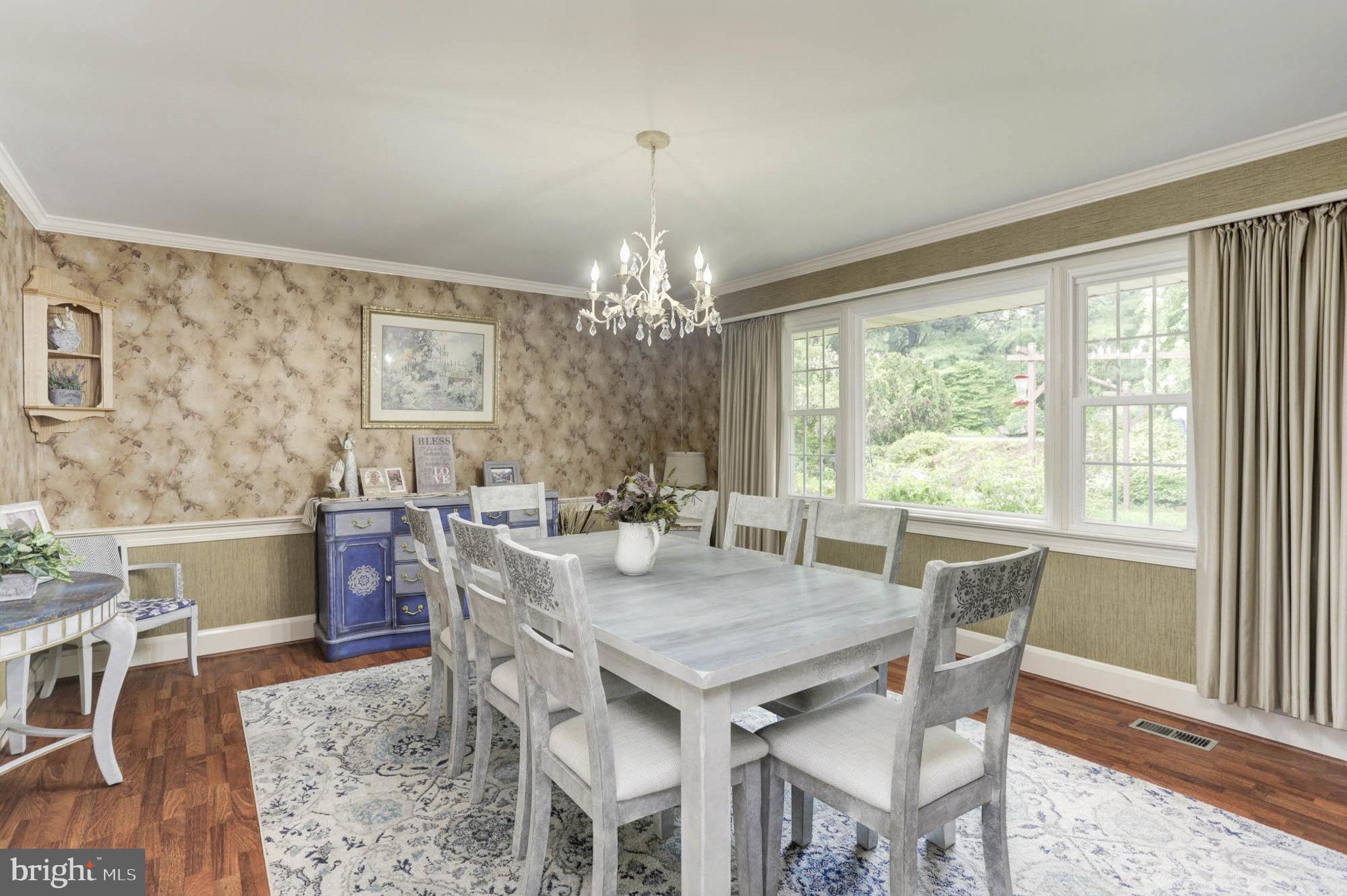 NOB HILL ESTATES - Residential