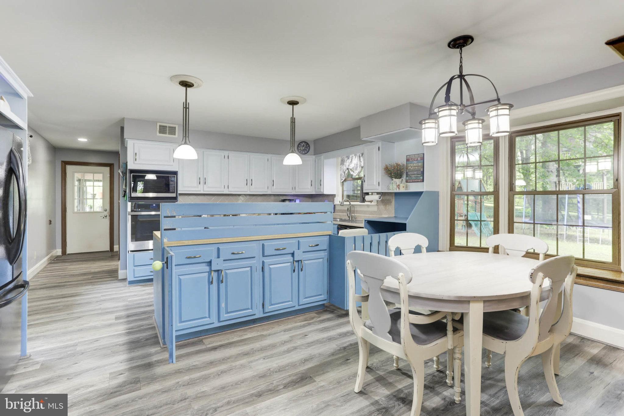 NOB HILL ESTATES - Residential