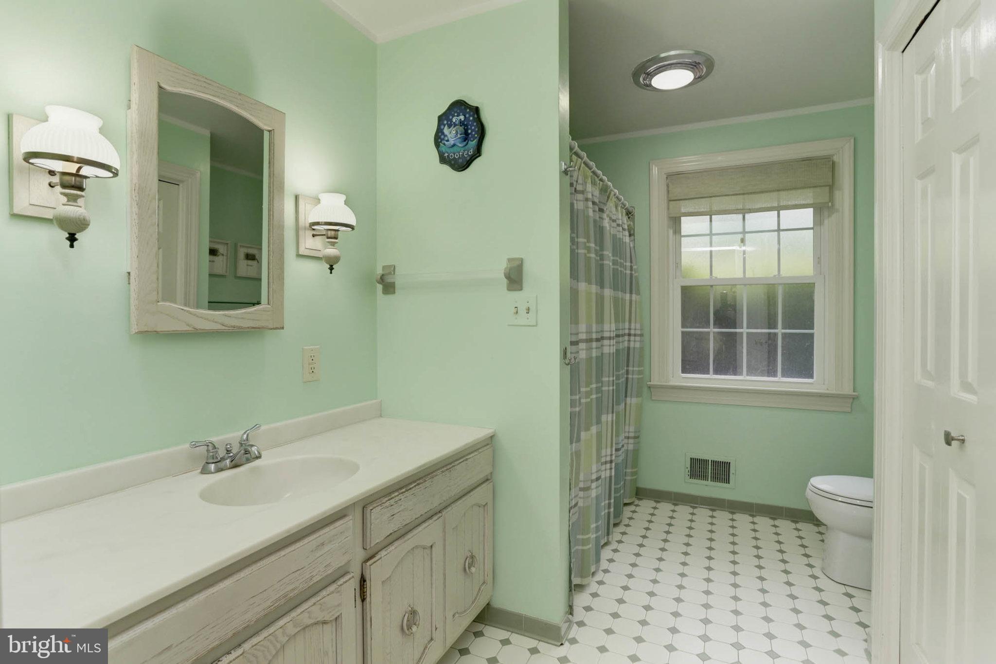 NOB HILL ESTATES - Residential