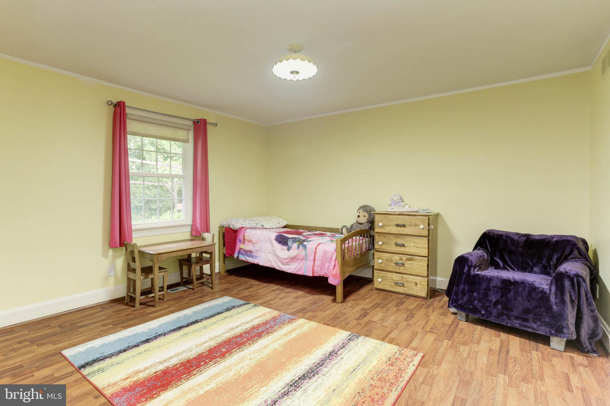 NOB HILL ESTATES - Residential