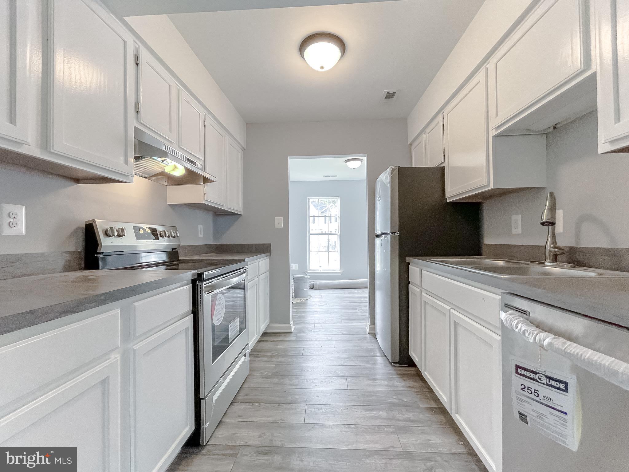 SOUTHGATE CENTER - Residential