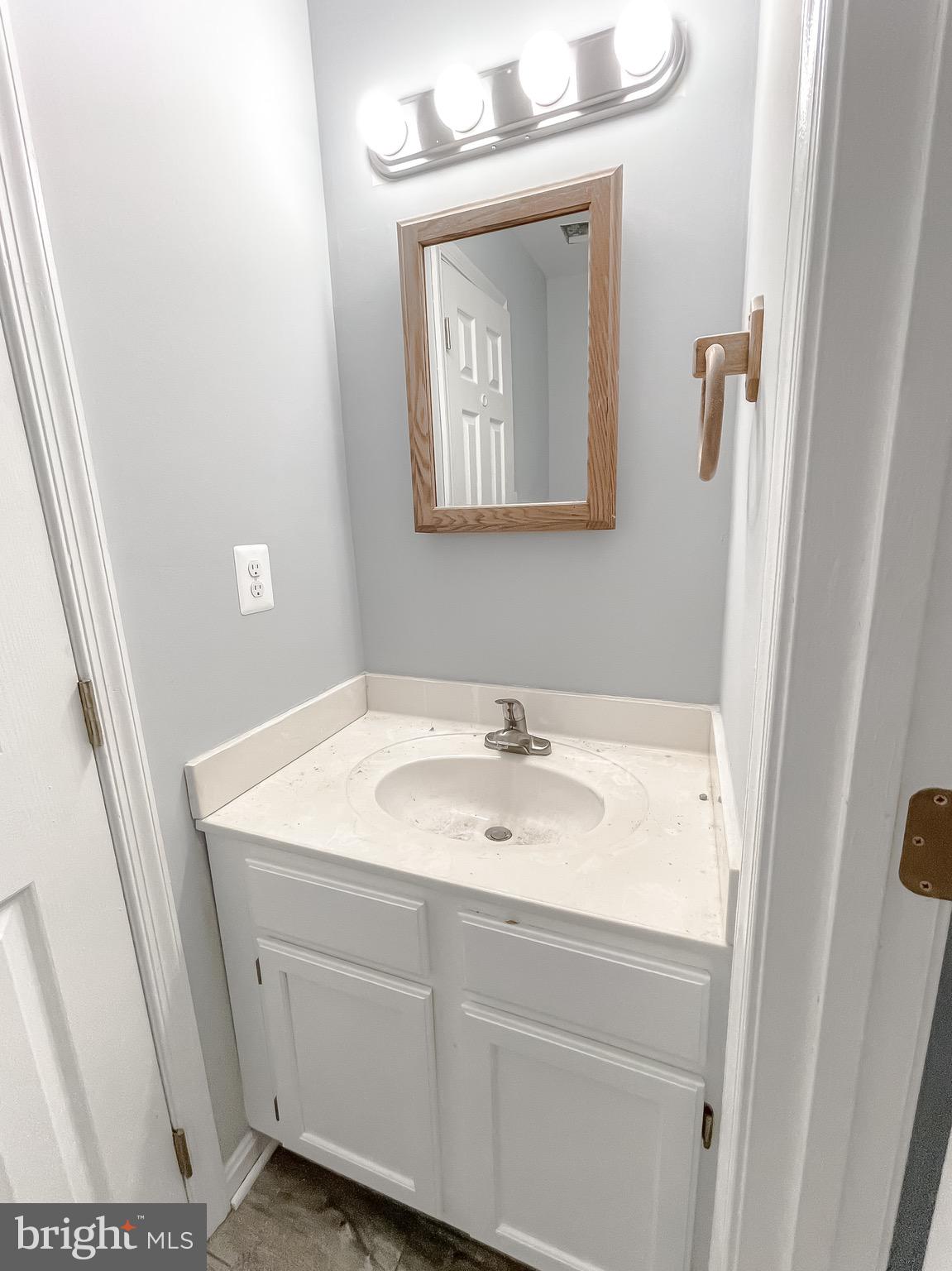 SOUTHGATE CENTER - Residential