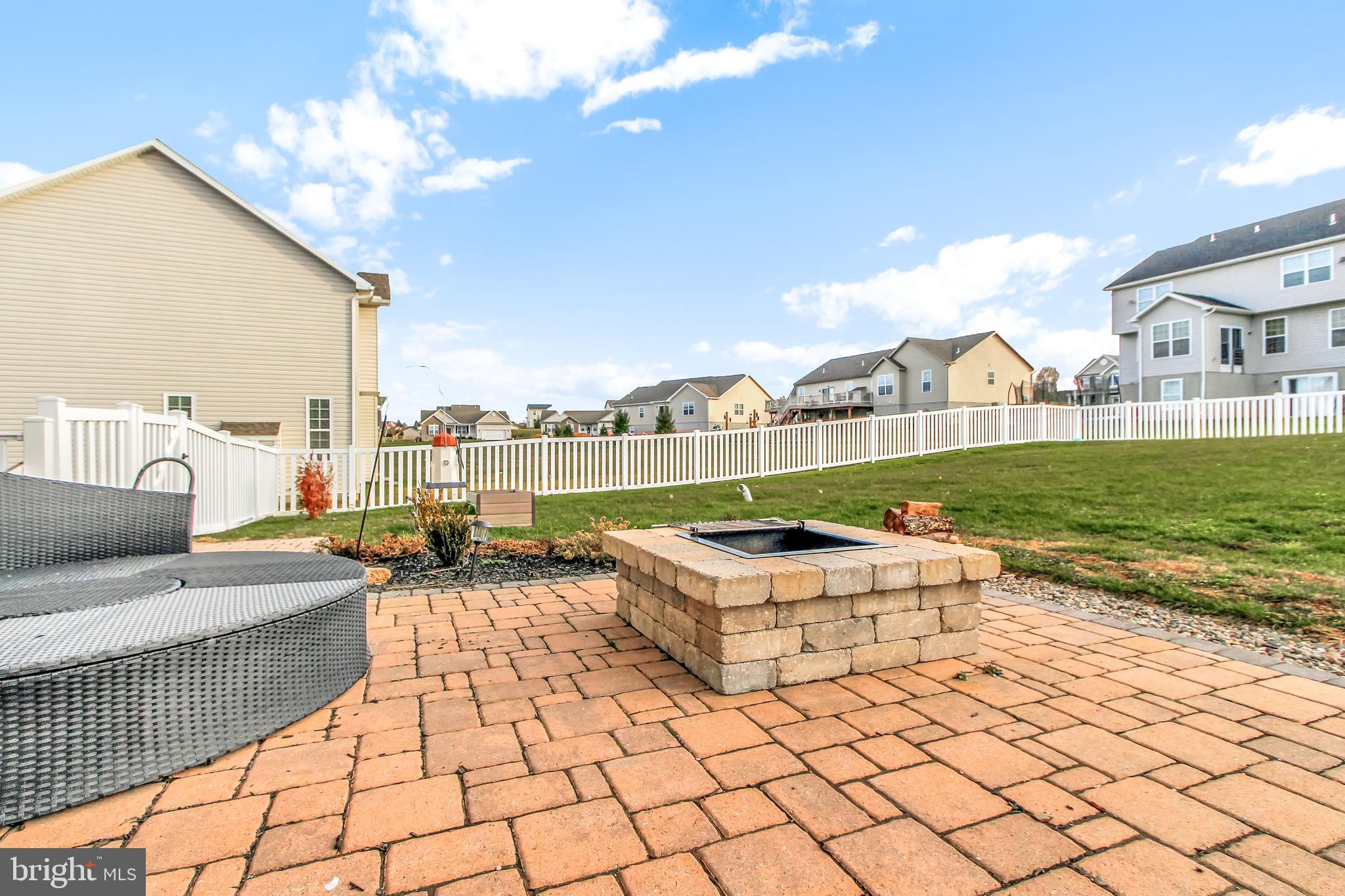 HIGH POINTE SOUTH - Residential