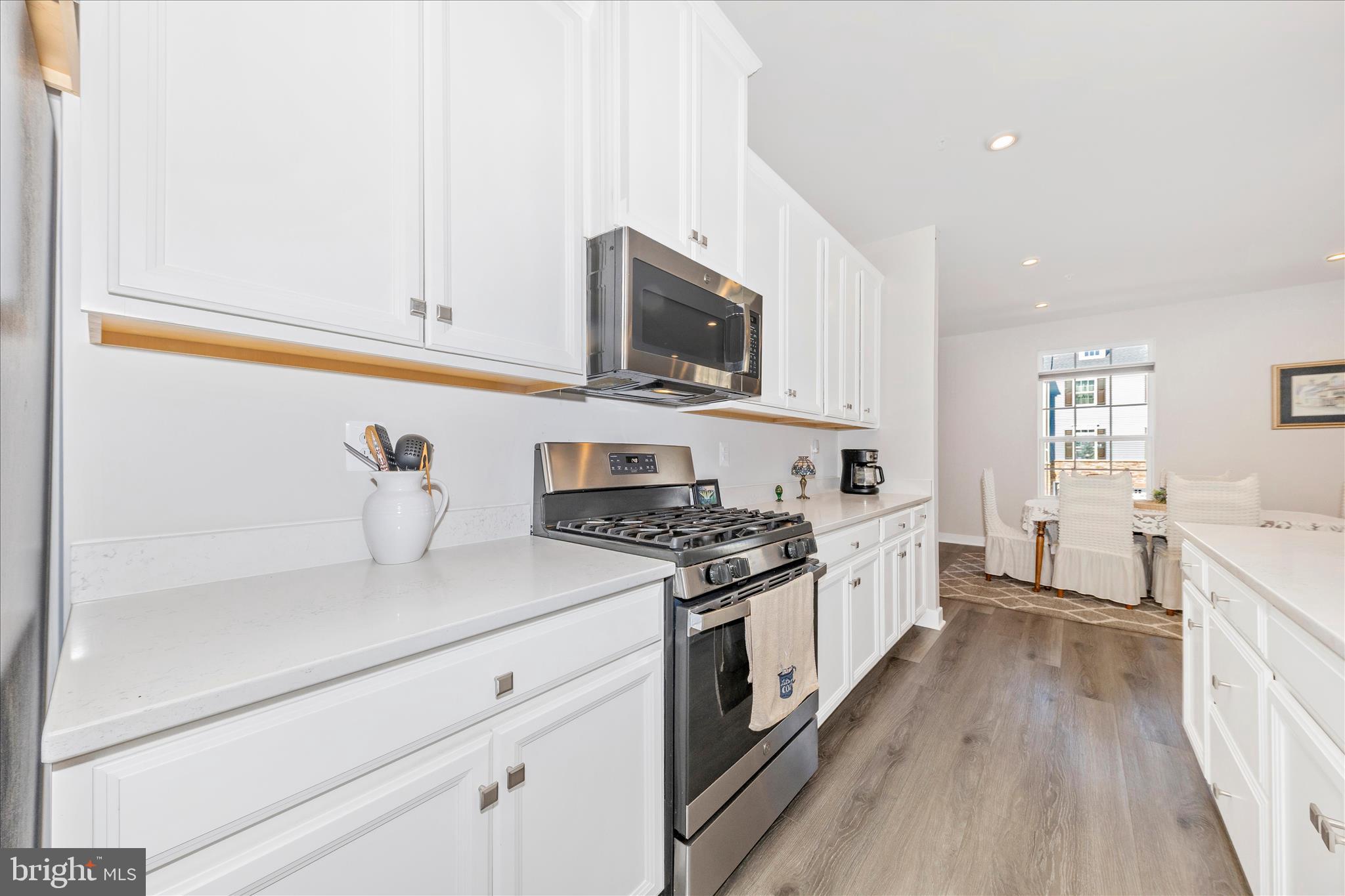 BELLE AIR TOWNHOMES - Residential