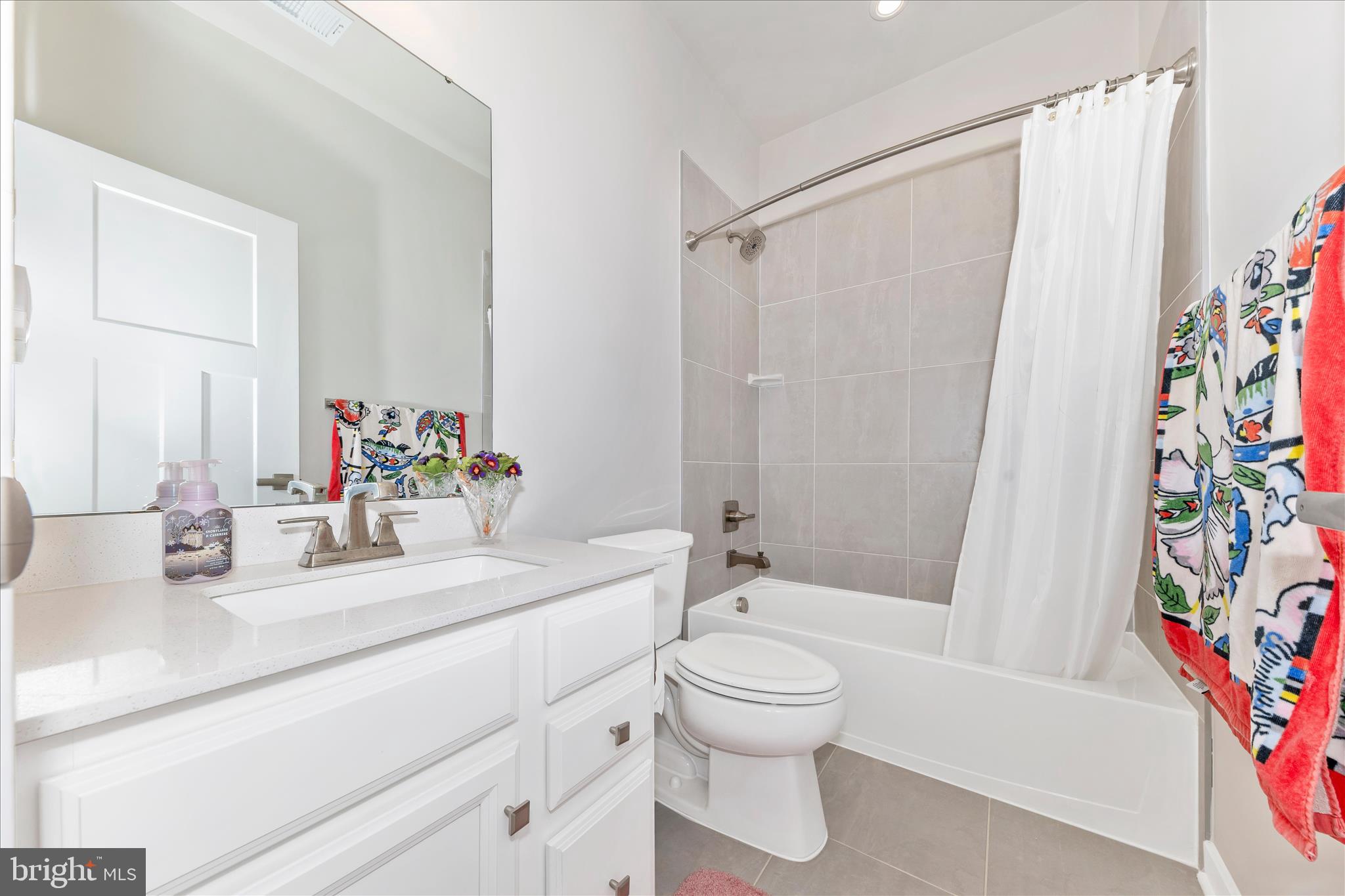 BELLE AIR TOWNHOMES - Residential