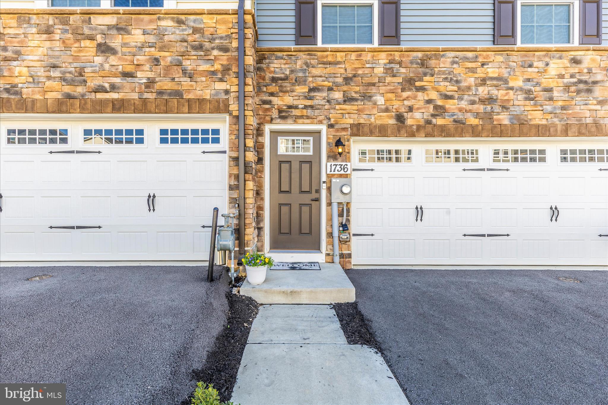 BELLE AIR TOWNHOMES - Residential