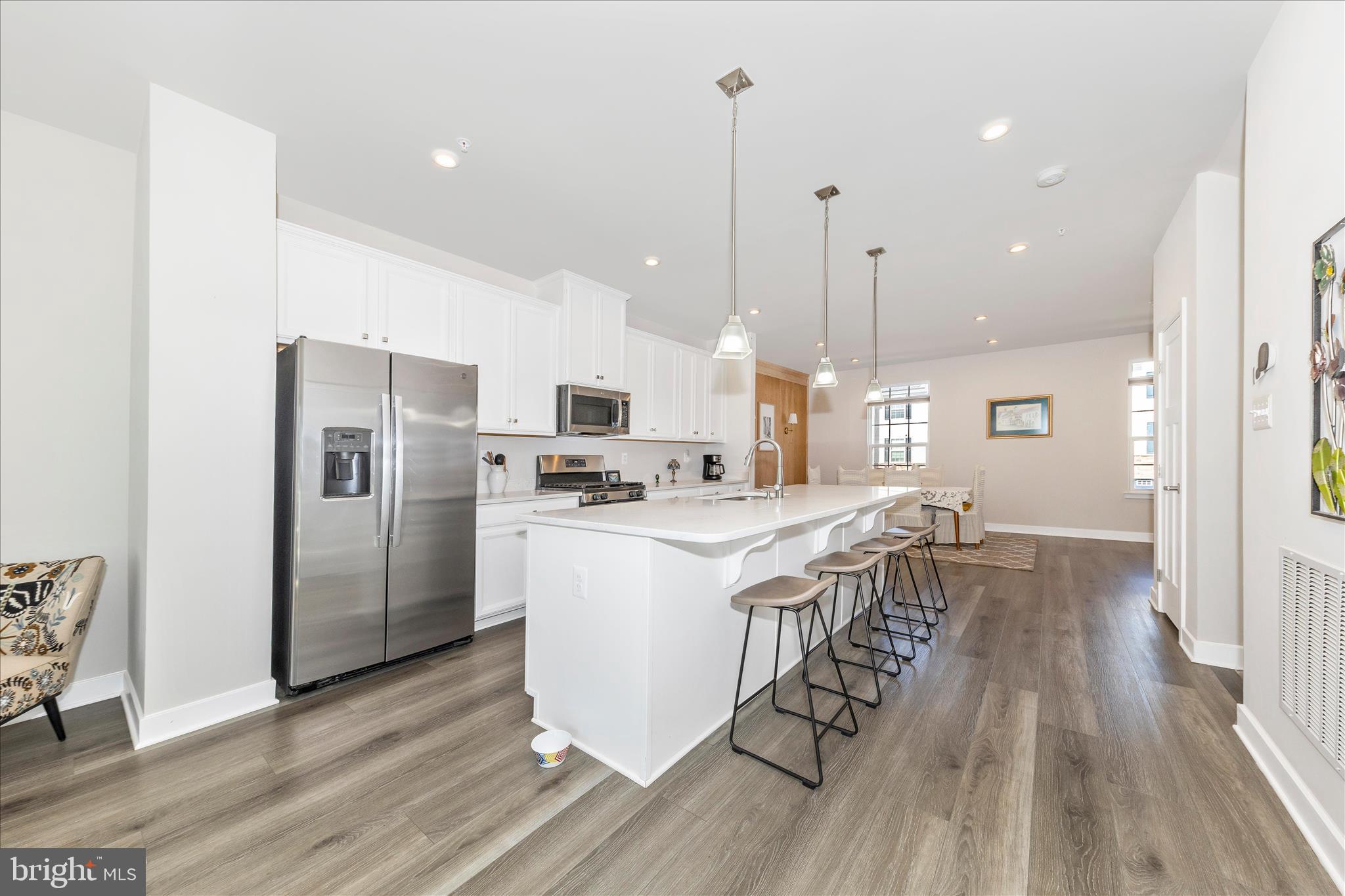 BELLE AIR TOWNHOMES - Residential