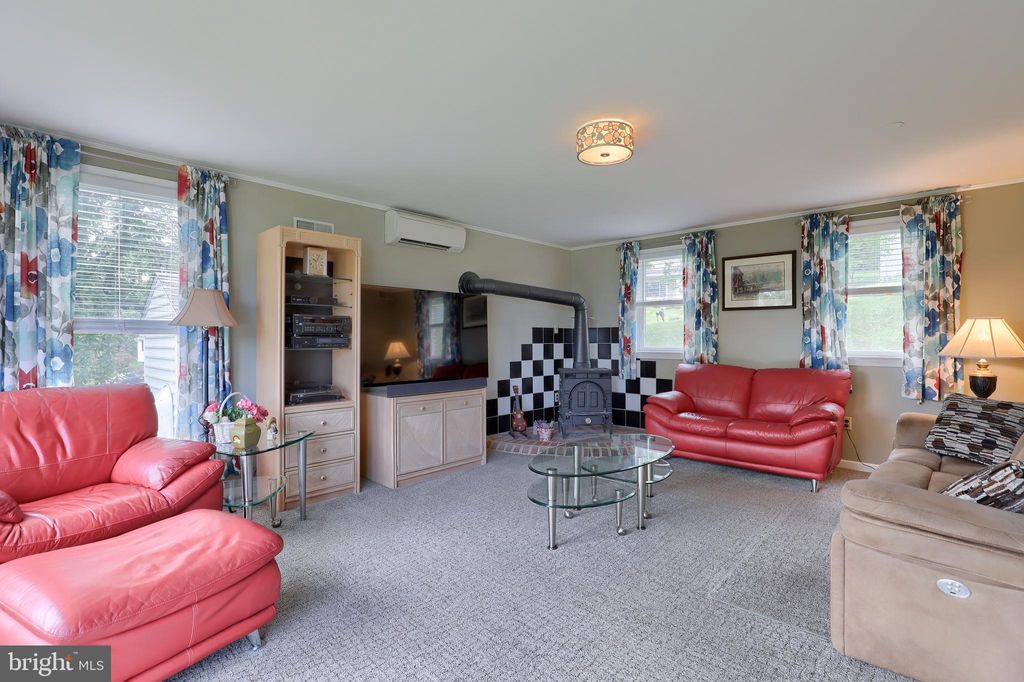 Photo of 743 FARMDALE RD, MOUNT JOY, PA 17552 (MLS # PALA2037794)