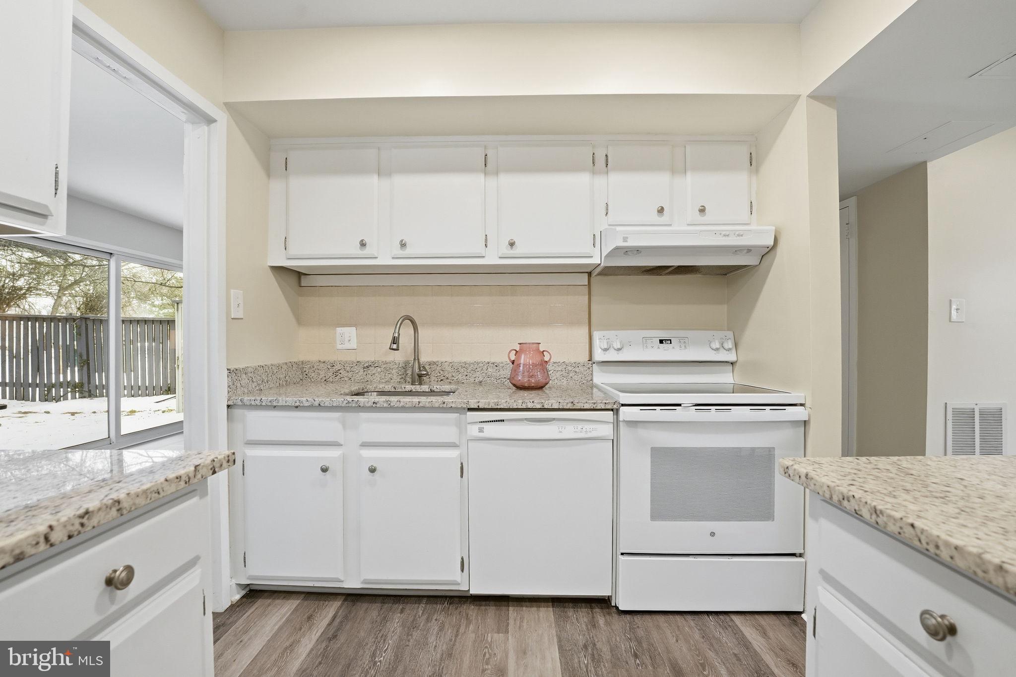 IVY OAK - Residential