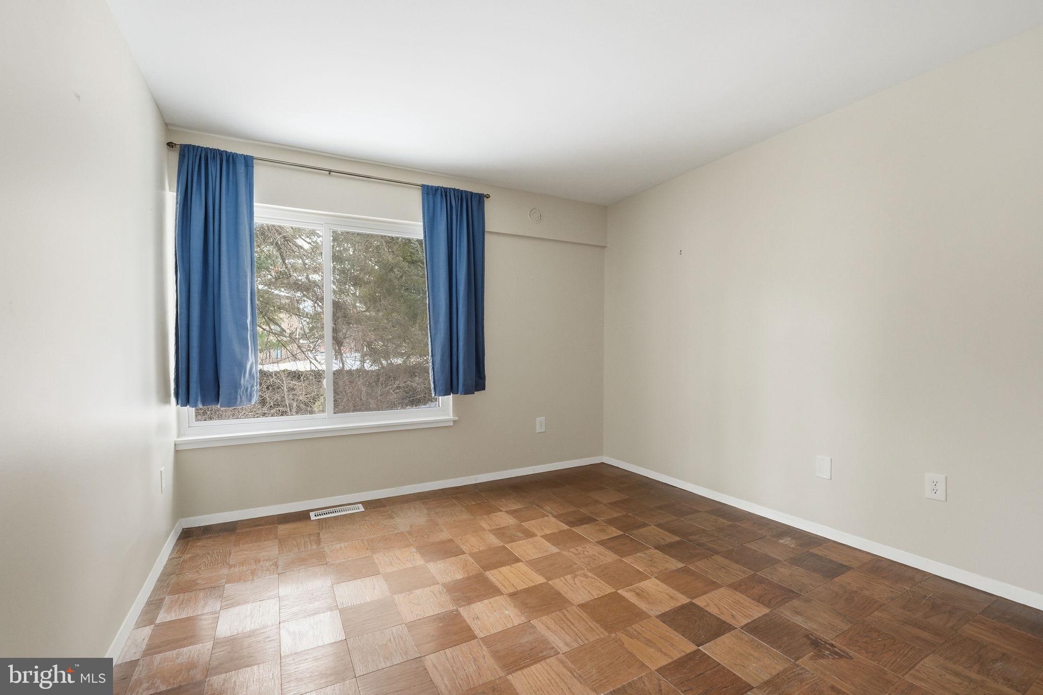 IVY OAK - Residential