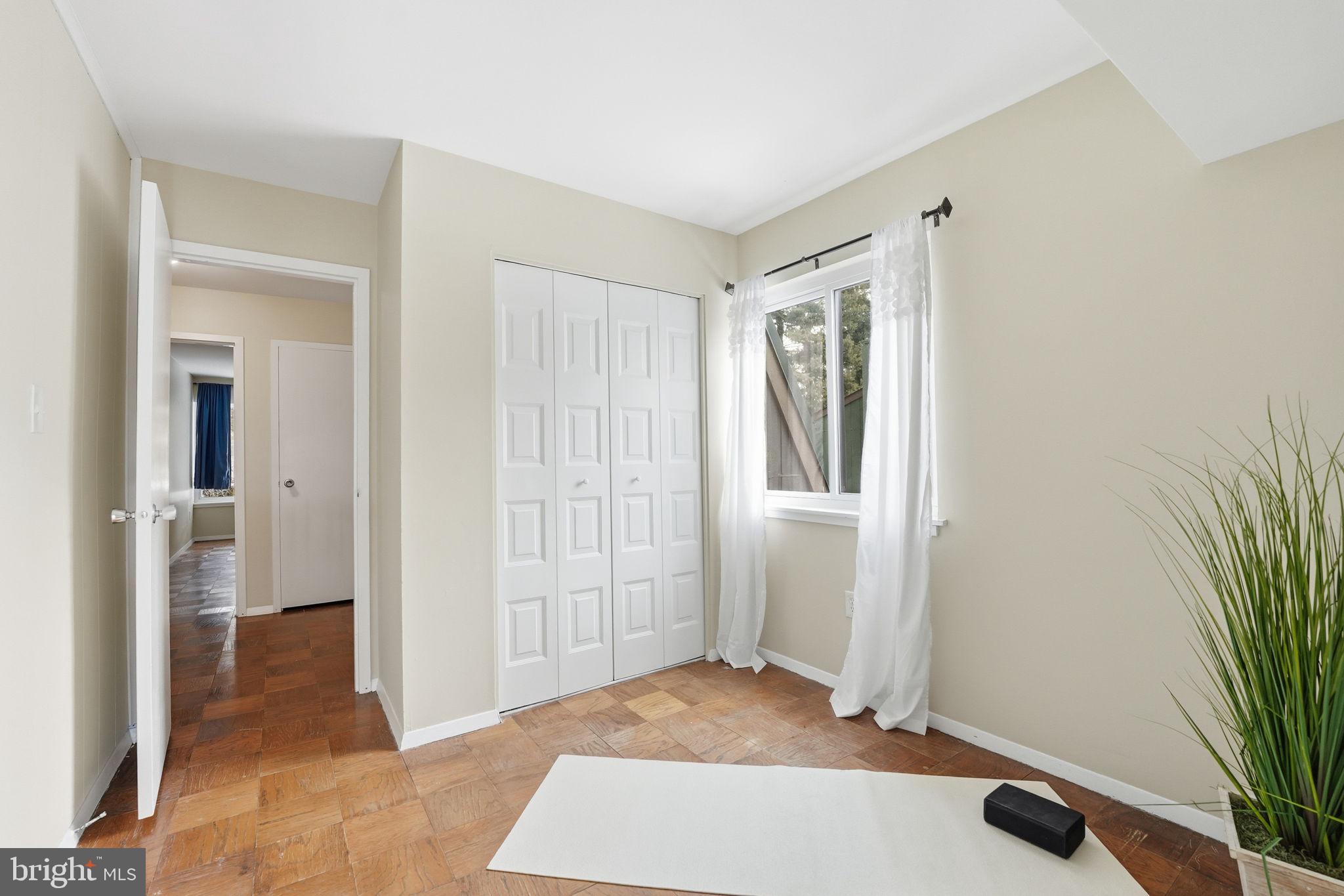 IVY OAK - Residential