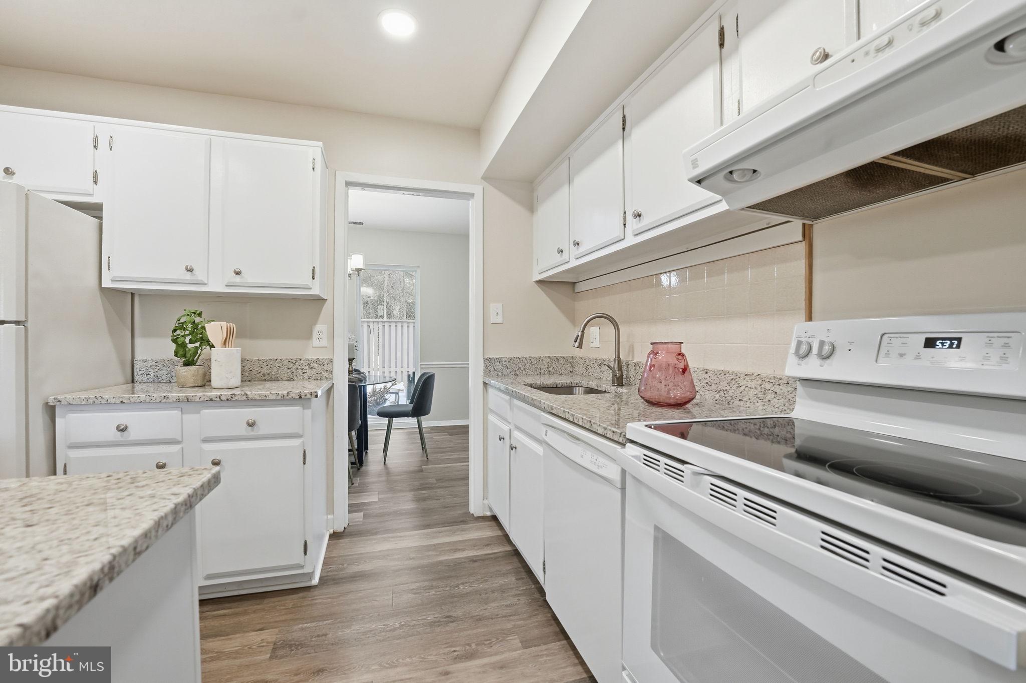 IVY OAK - Residential