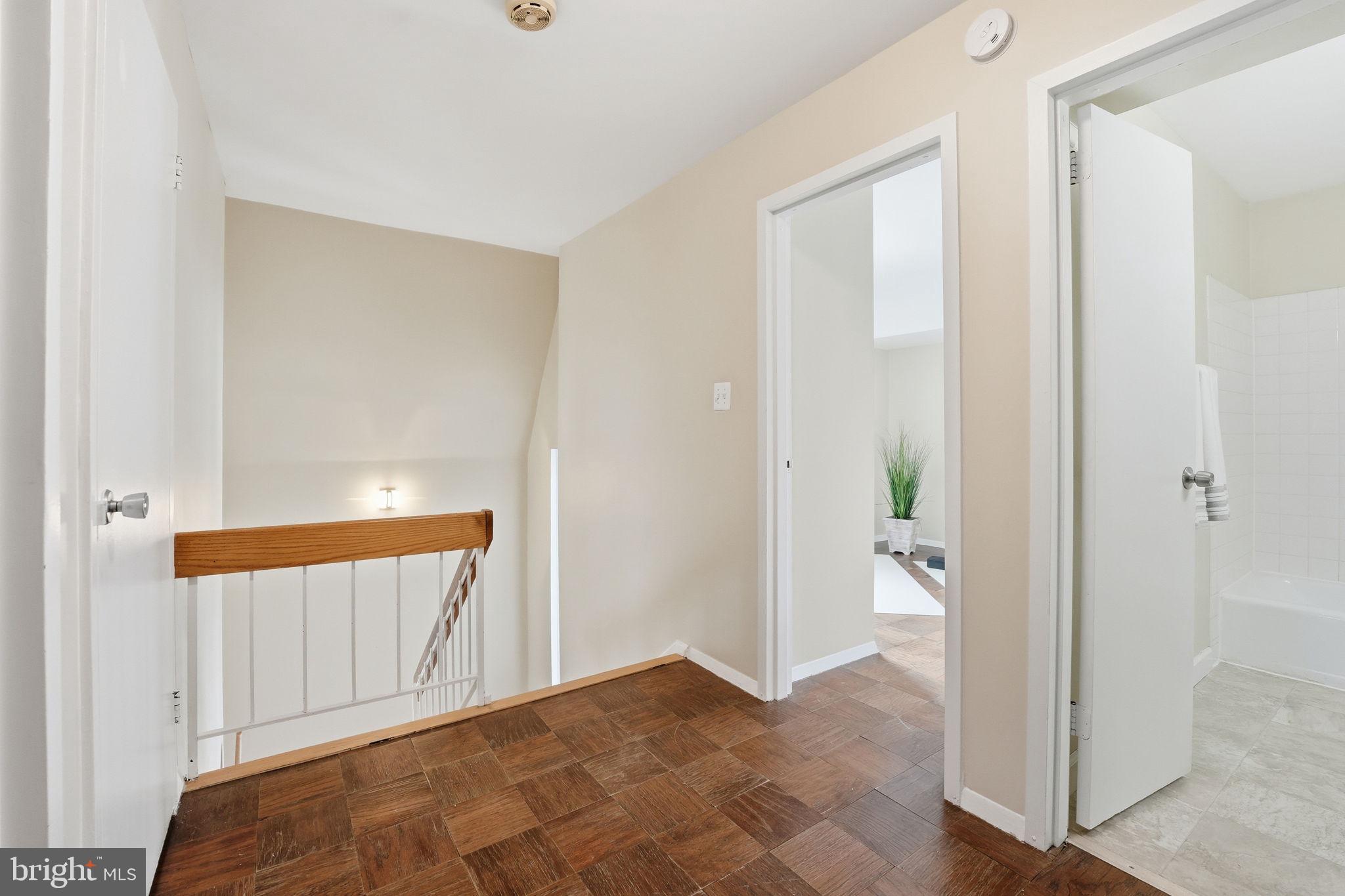 IVY OAK - Residential