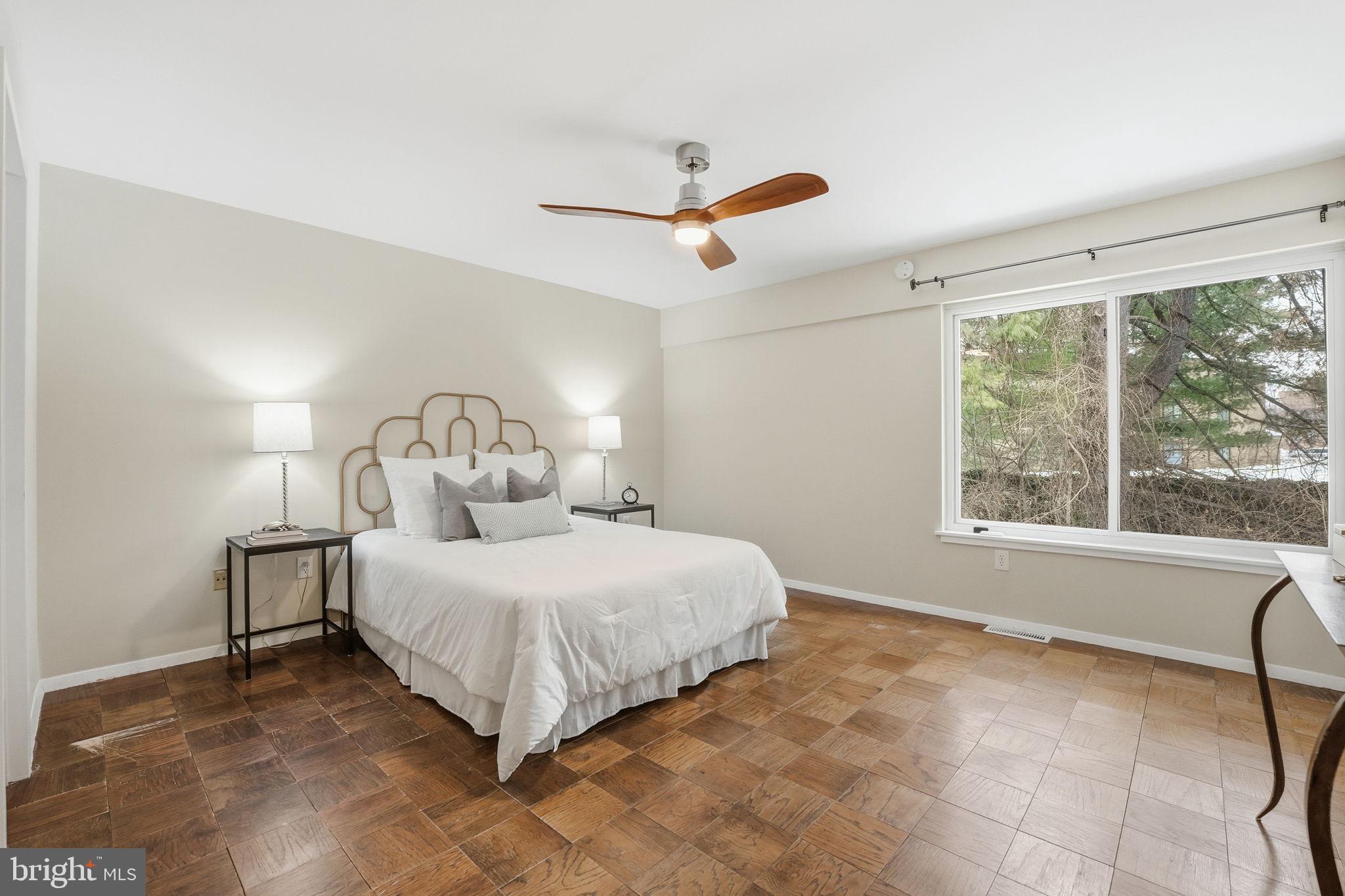 IVY OAK - Residential