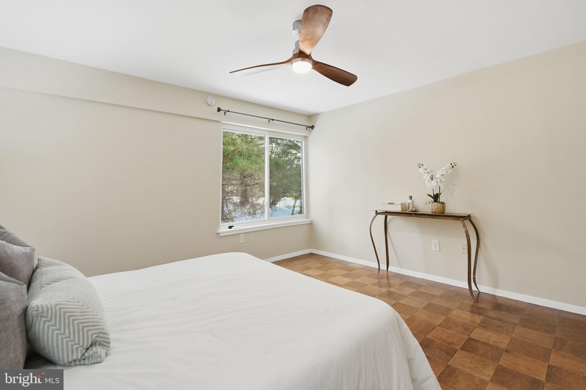 IVY OAK - Residential