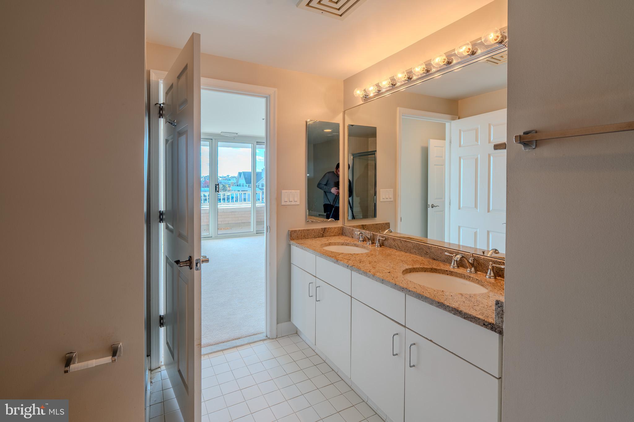 HARBORVIEW CONDOMINIUMS - Residential