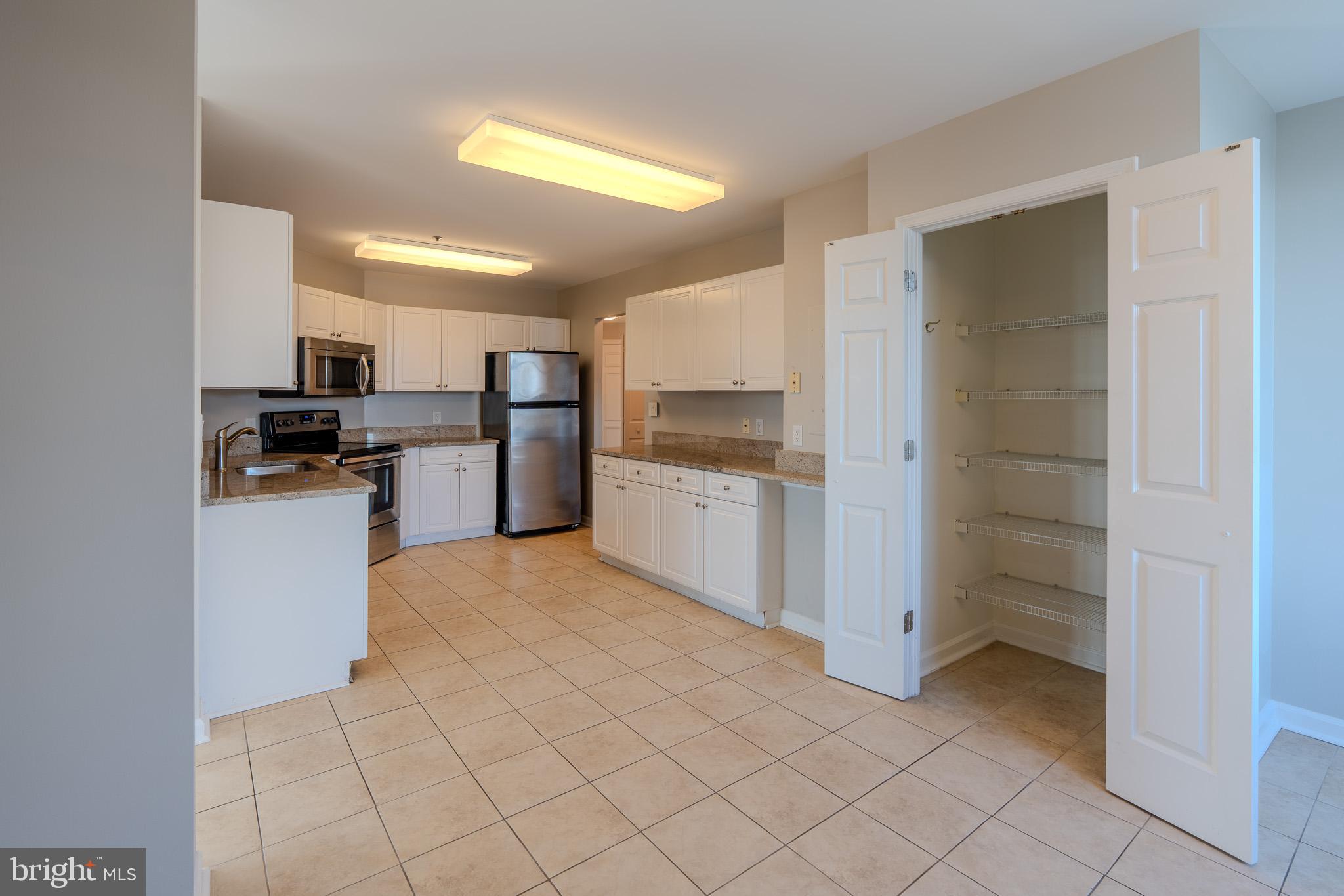 HARBORVIEW CONDOMINIUMS - Residential