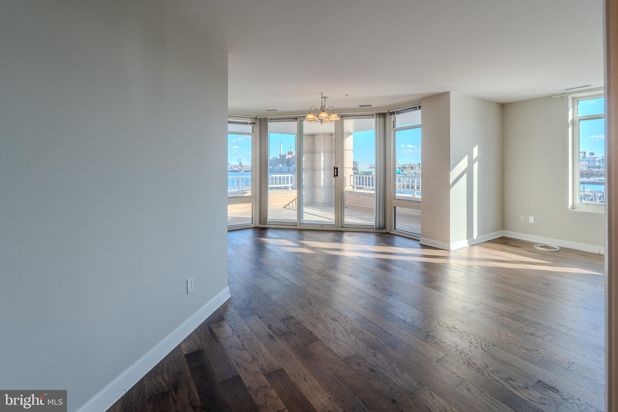 HARBORVIEW CONDOMINIUMS - Residential