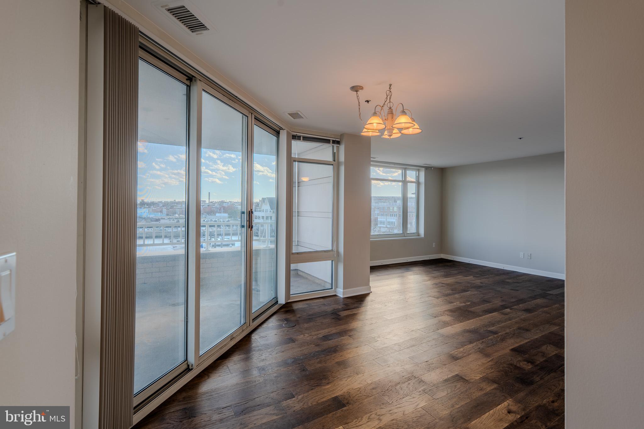 HARBORVIEW CONDOMINIUMS - Residential