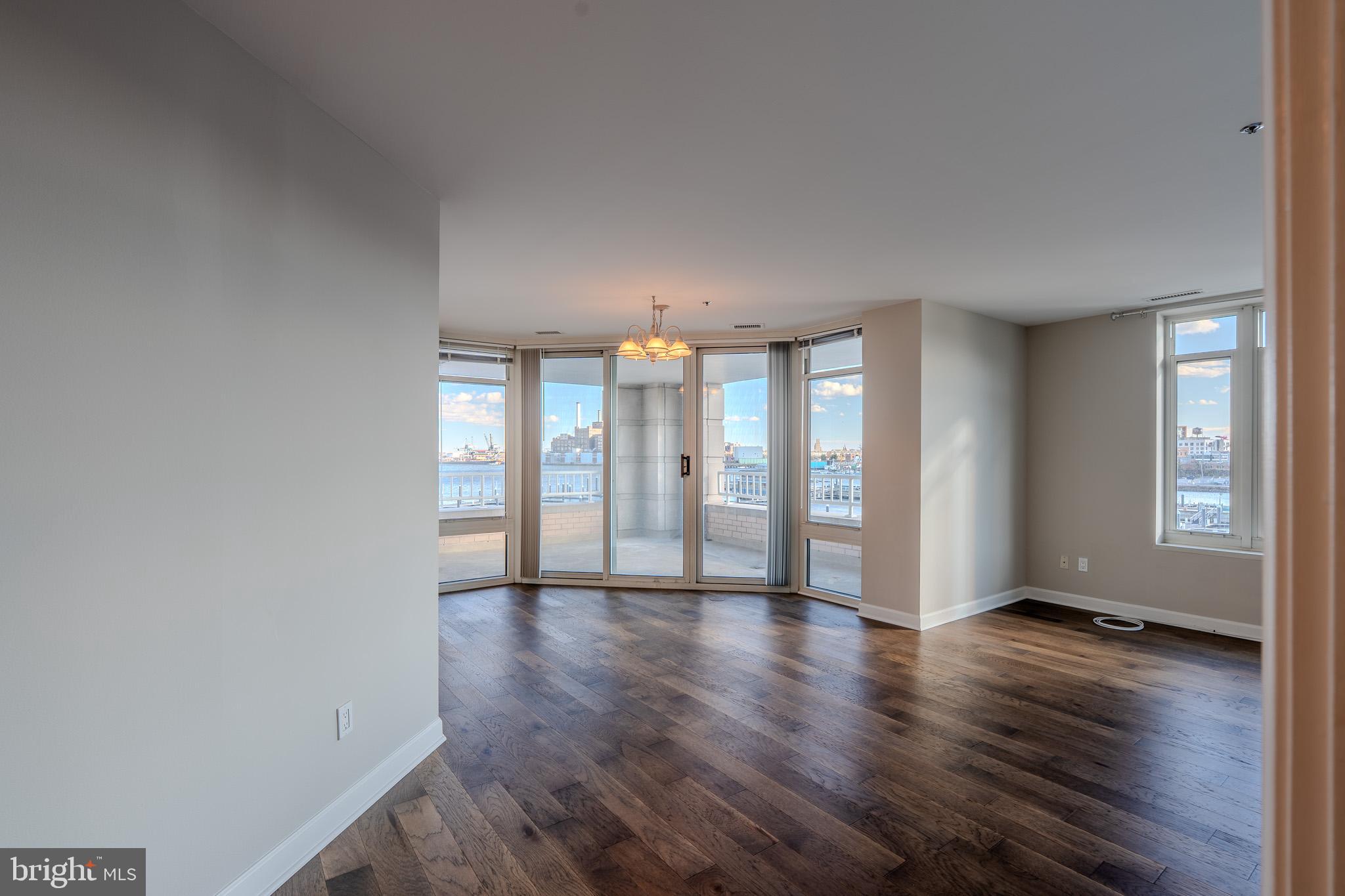 HARBORVIEW CONDOMINIUMS - Residential