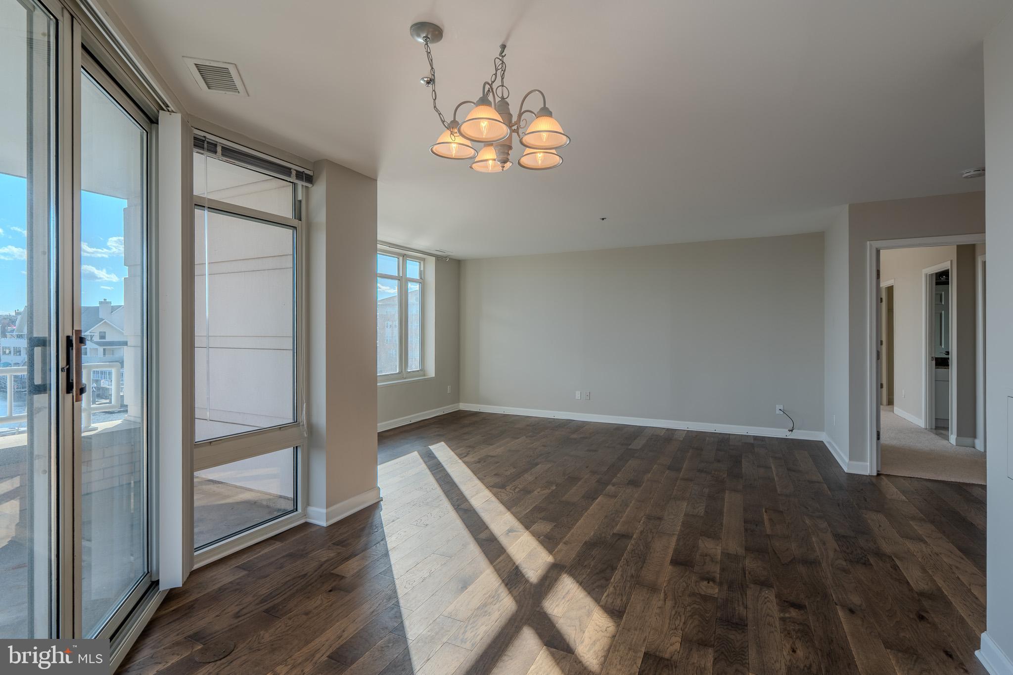 HARBORVIEW CONDOMINIUMS - Residential