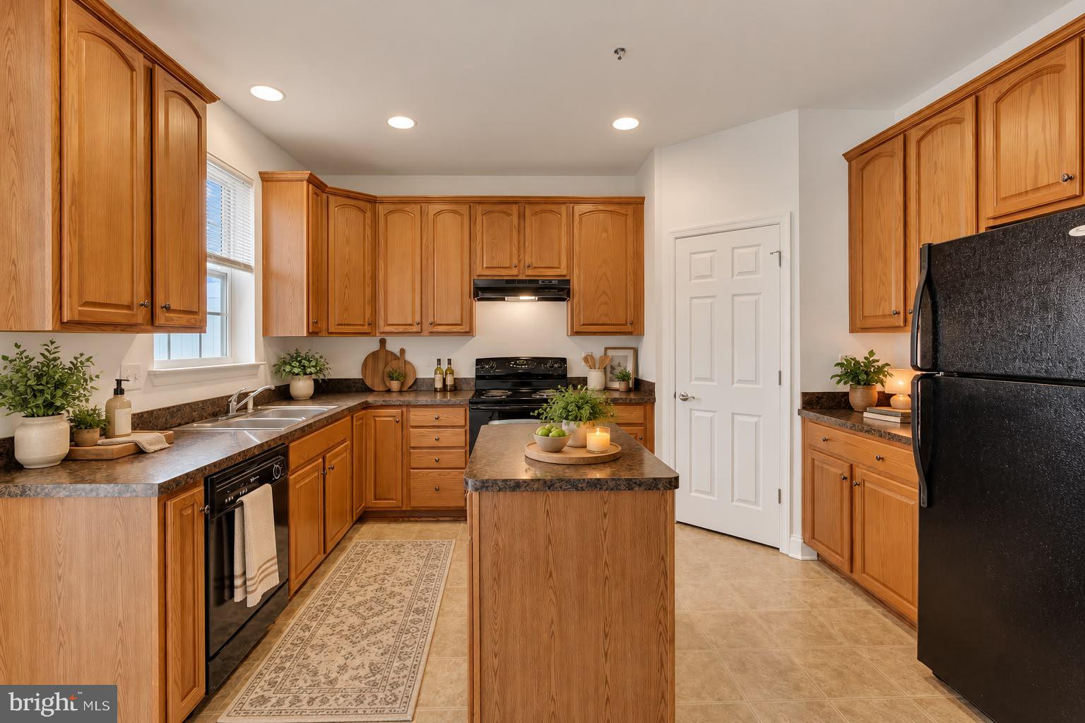 1237 STONEHAVEN WAY