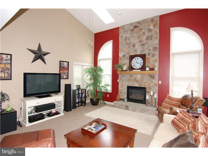 WOODS EDGE - Residential