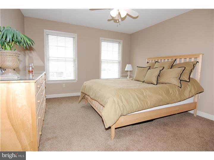 WOODS EDGE - Residential