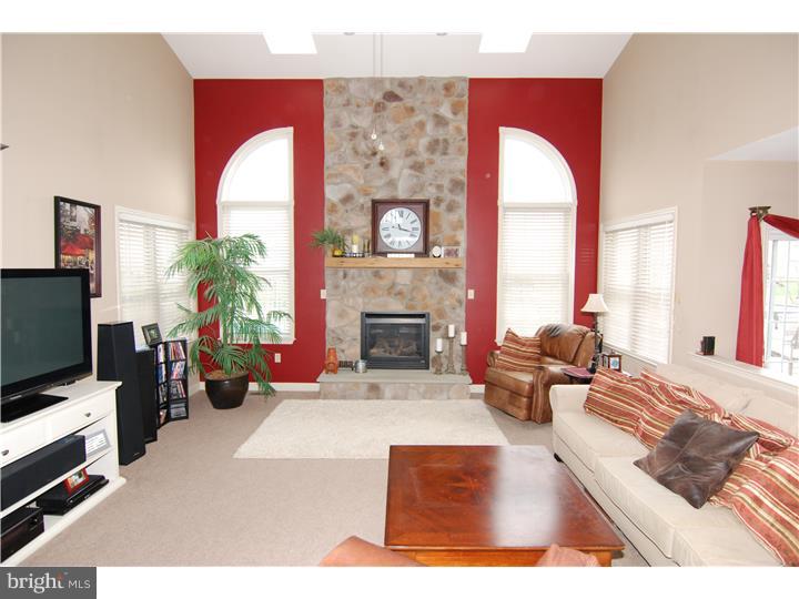 WOODS EDGE - Residential
