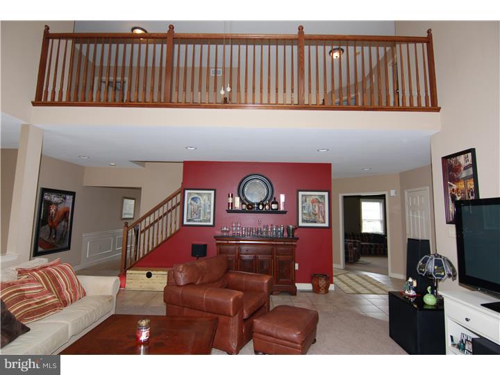 WOODS EDGE - Residential