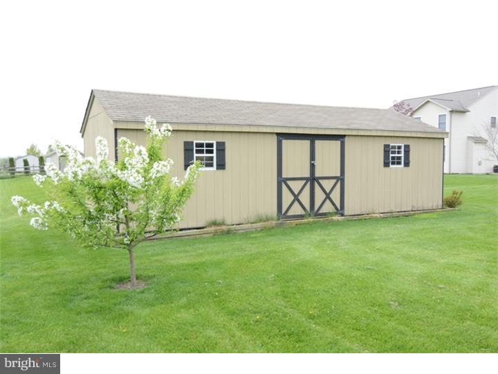 WOODS EDGE - Residential