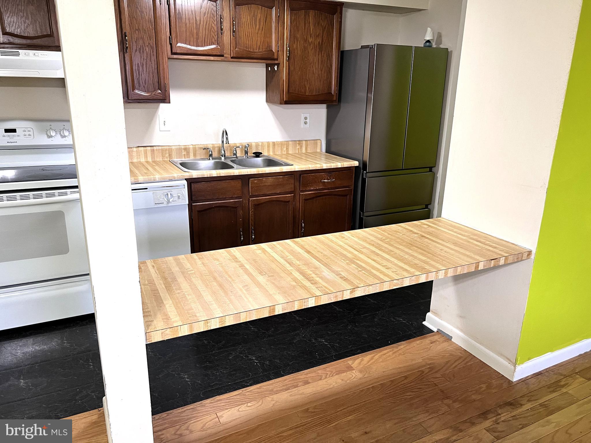 AMBERTOWNE - Residential