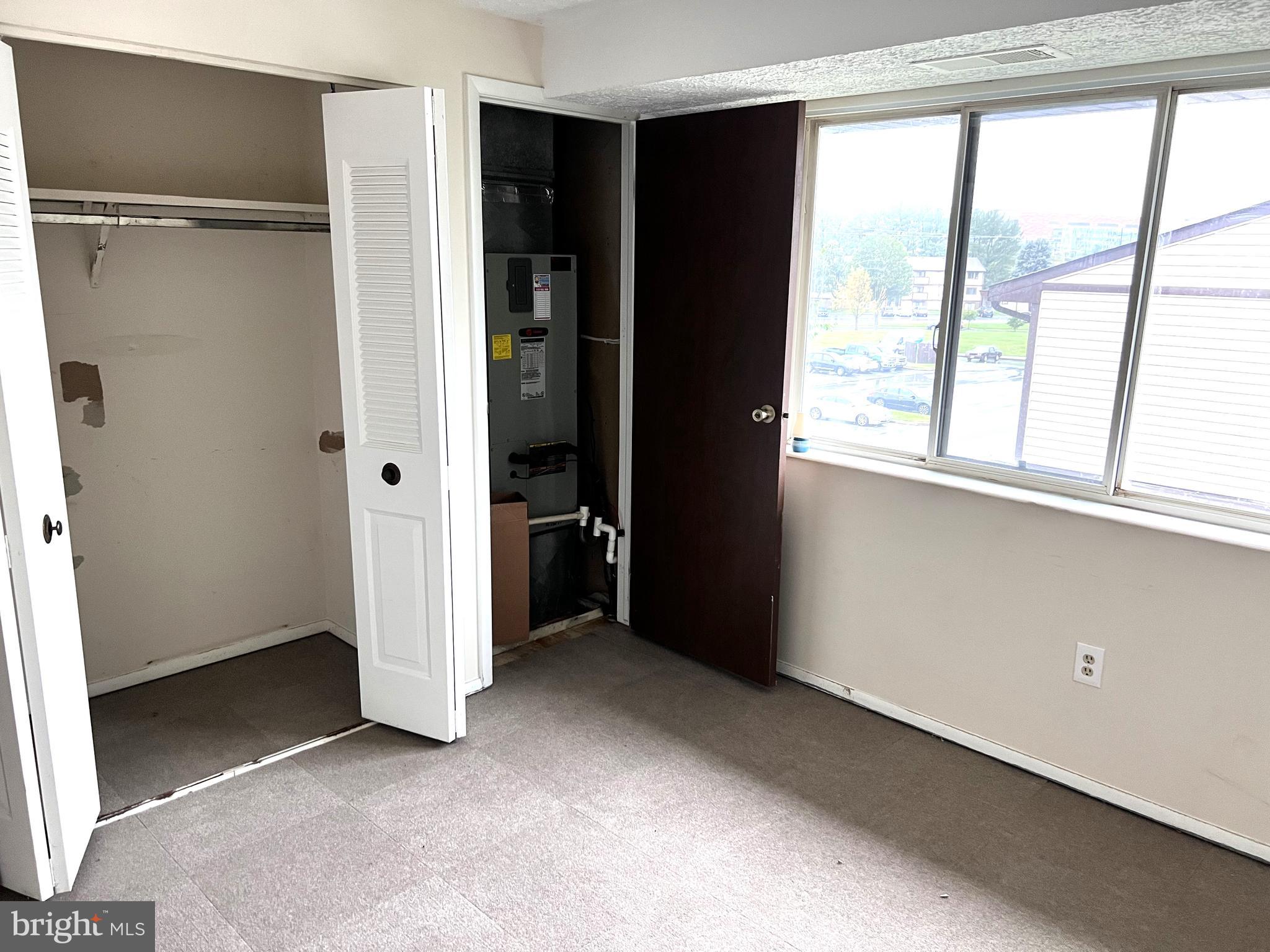 AMBERTOWNE - Residential